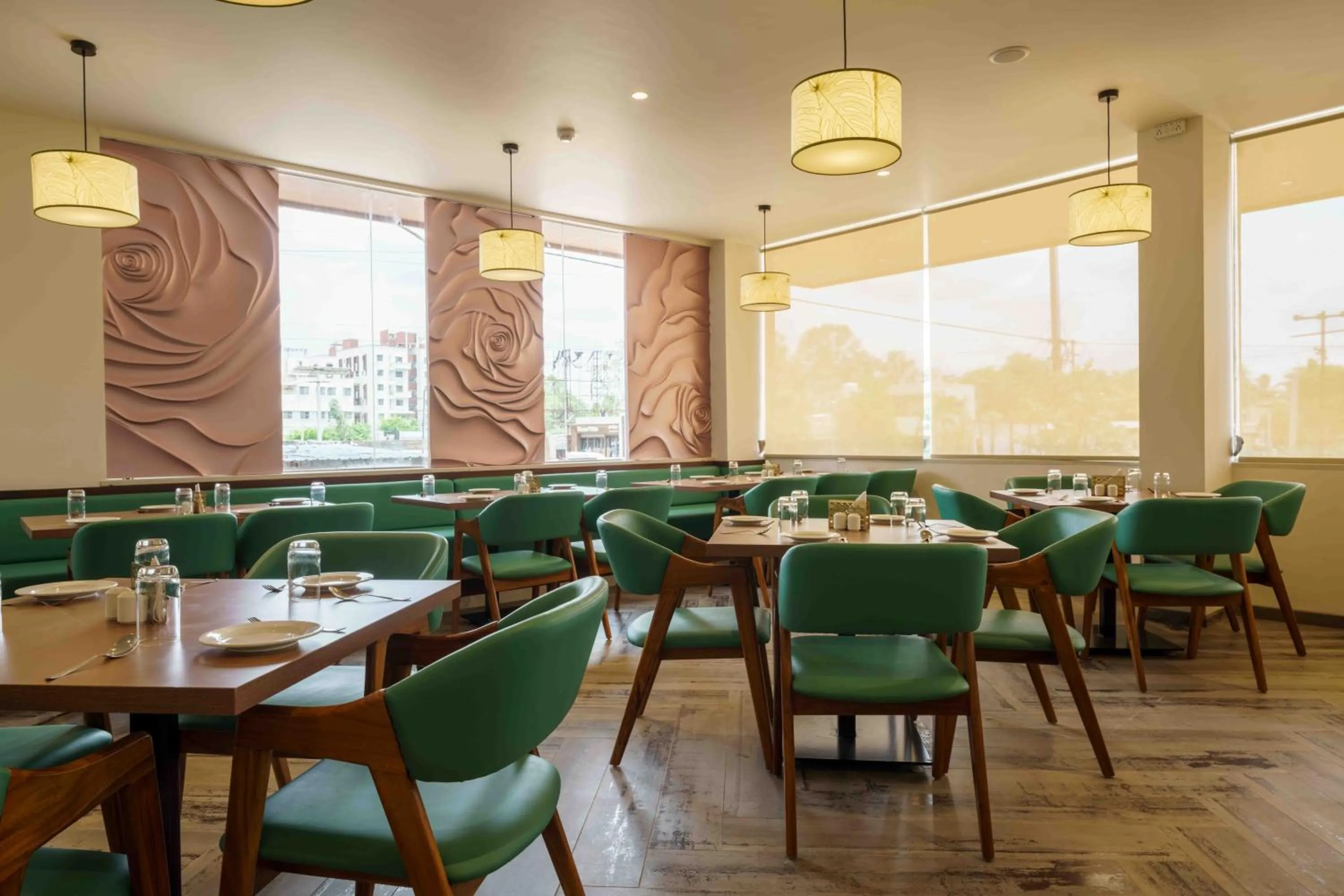 Restaurant/places to eat in O'NEST Elite