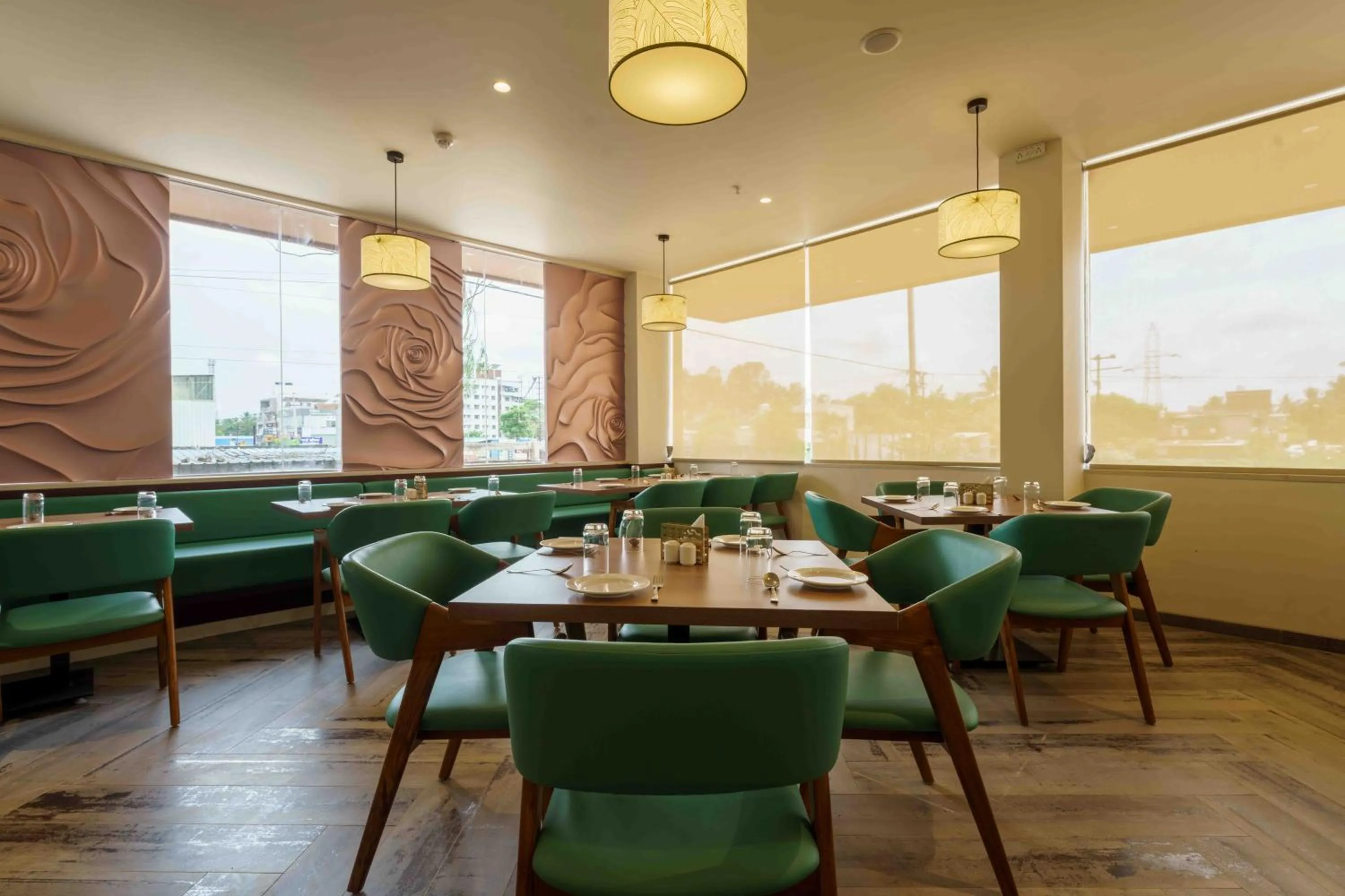 Restaurant/places to eat in O'NEST Elite