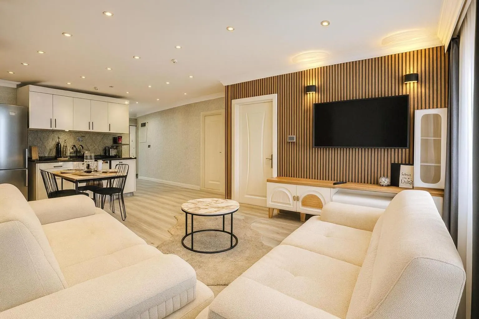 Kitchen or kitchenette in Casa Florya Suites