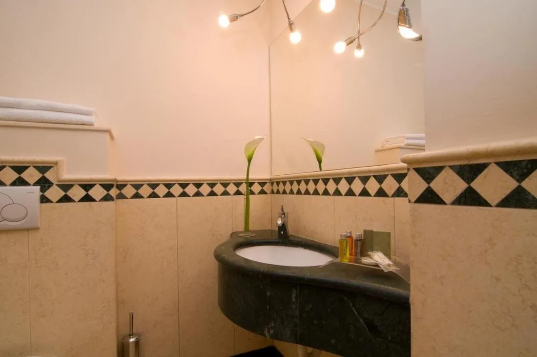 Bathroom in Hotel Europa