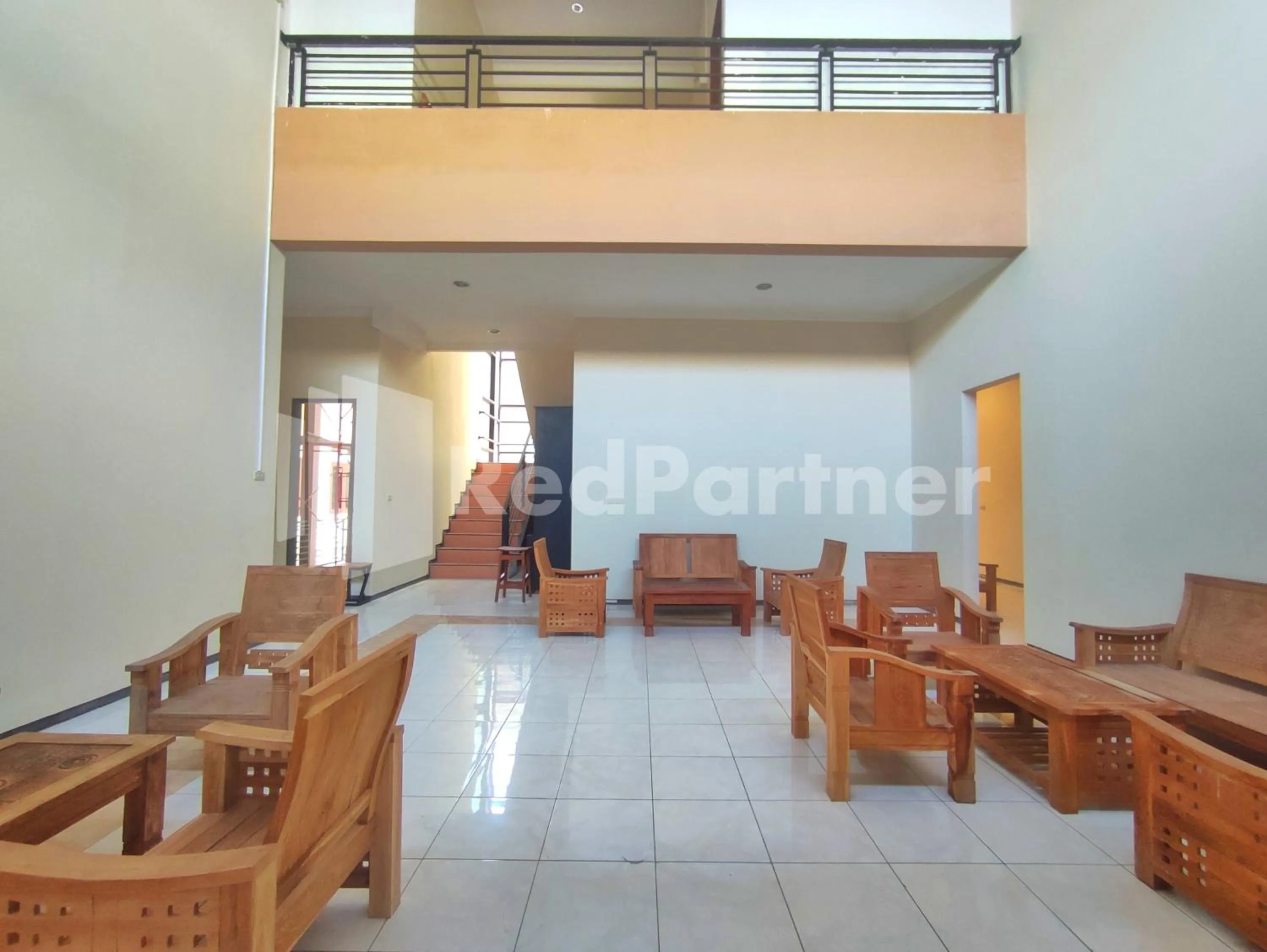 Seating area in Mutiara Residence Near Simpang Lima Mitra RedDoorz