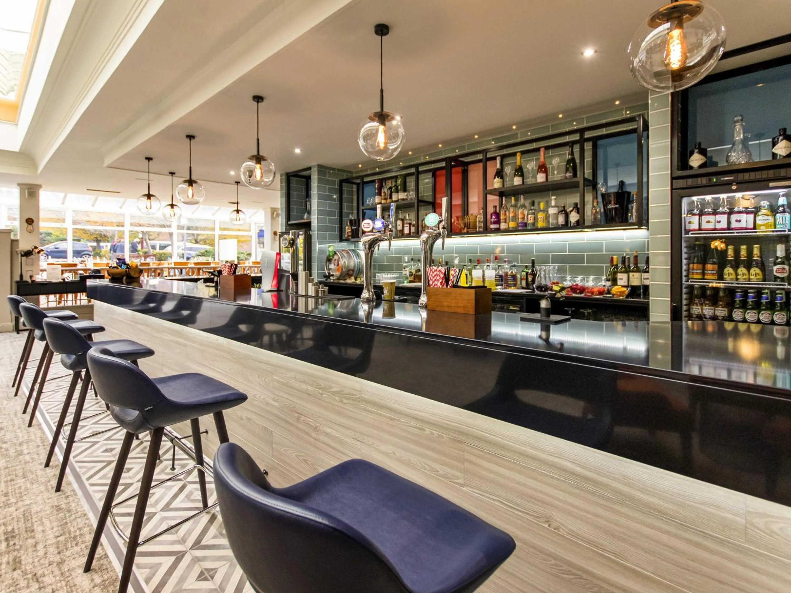 Lounge or bar in Mercure Nottingham Sherwood