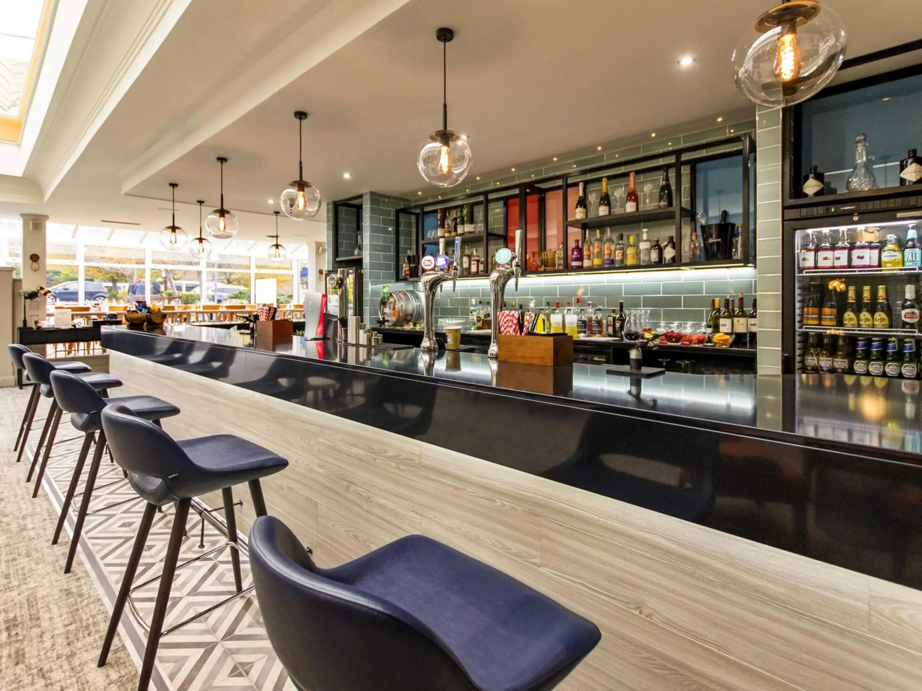 Lounge or bar in Mercure Nottingham Sherwood Lounge or bar in Mercure Nottingham Sherwood
