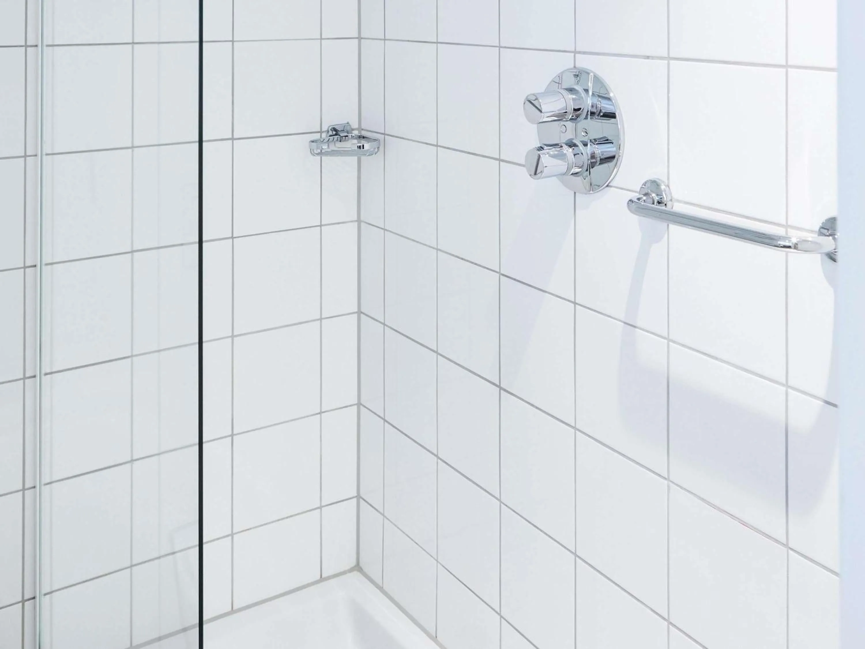 Bedroom in Mercure Nottingham Sherwood