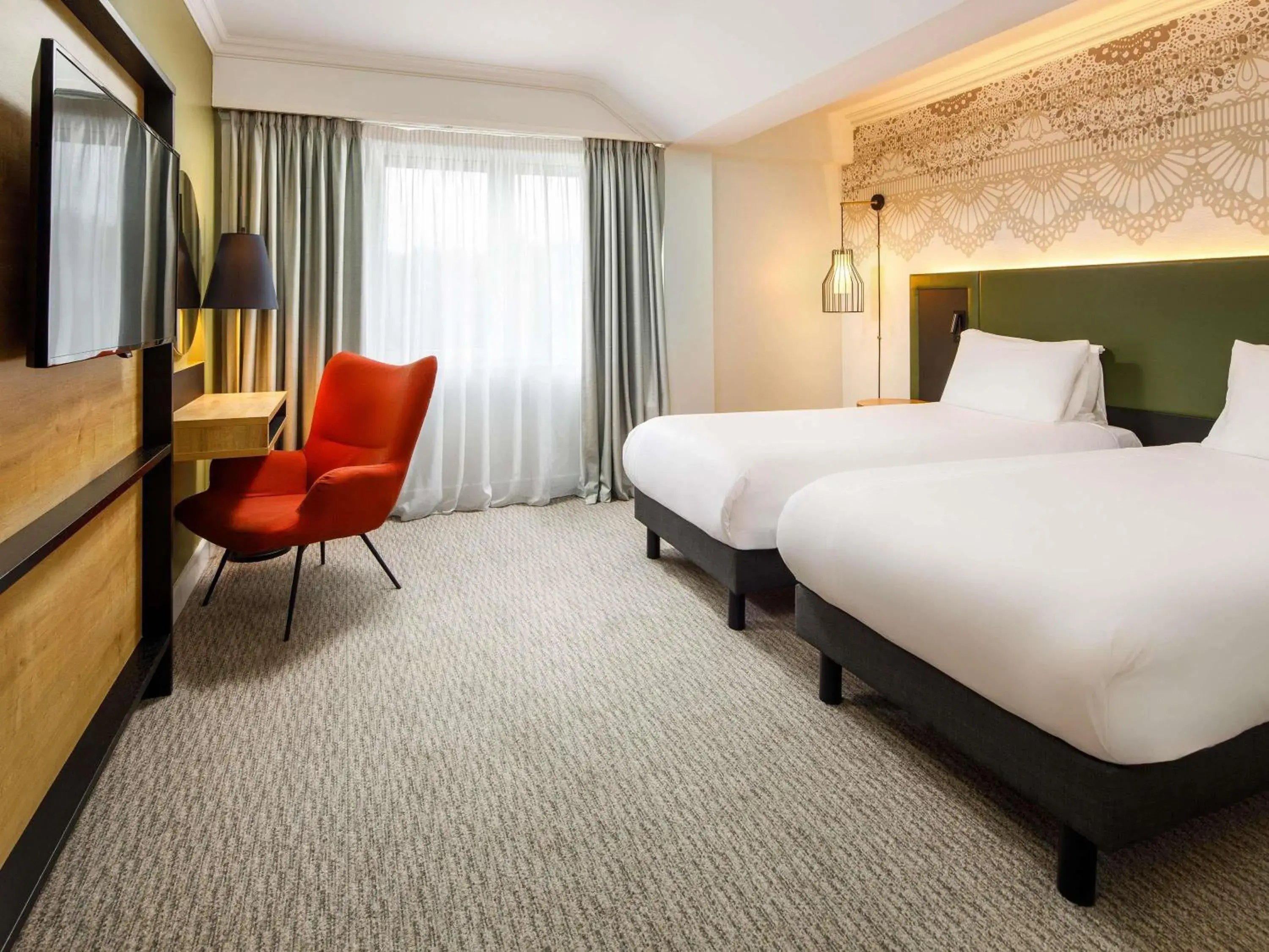 Bedroom, Bed in Mercure Nottingham Sherwood Bedroom, Bed in Mercure Nottingham Sherwood