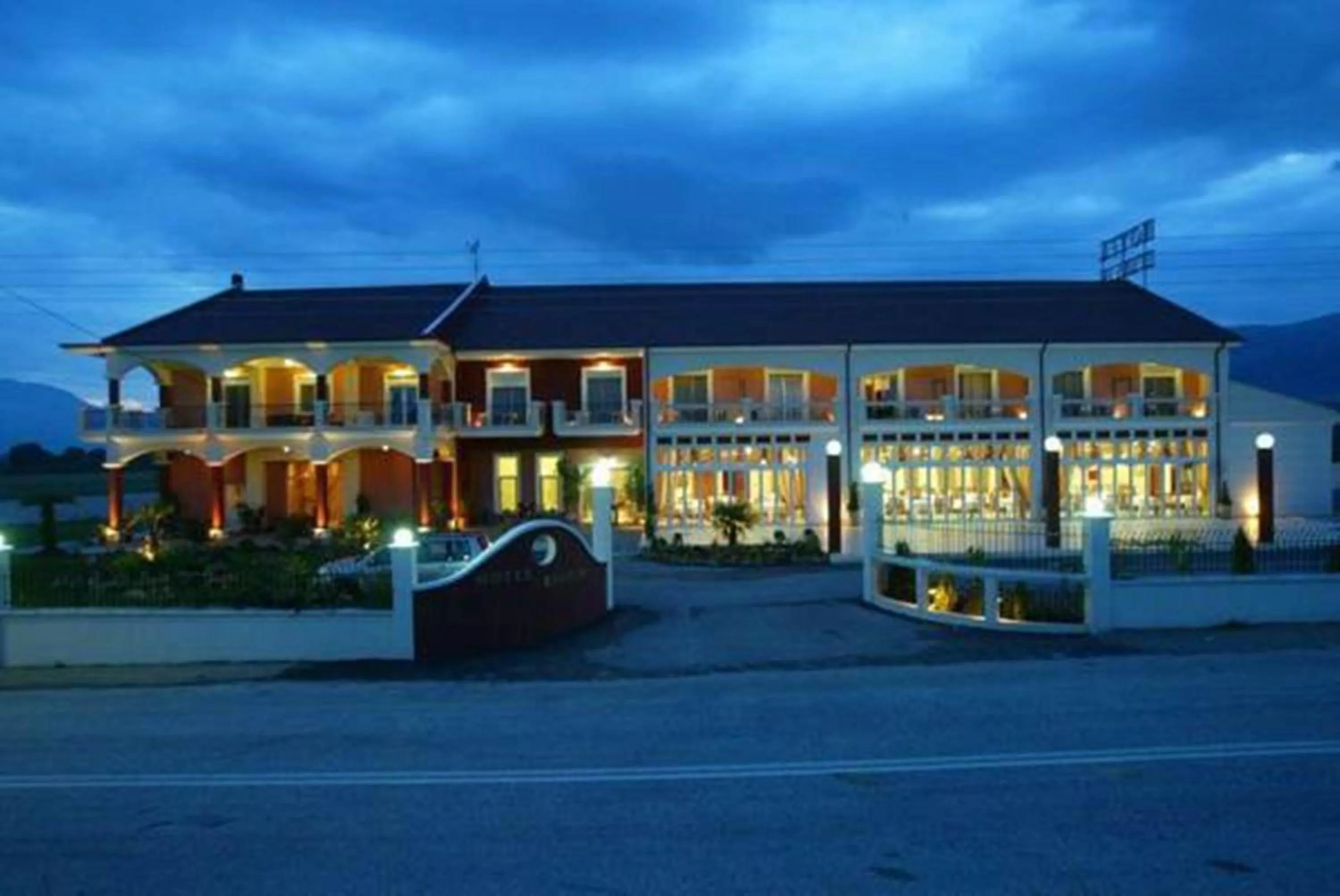 Property building in Hotel Epavlis