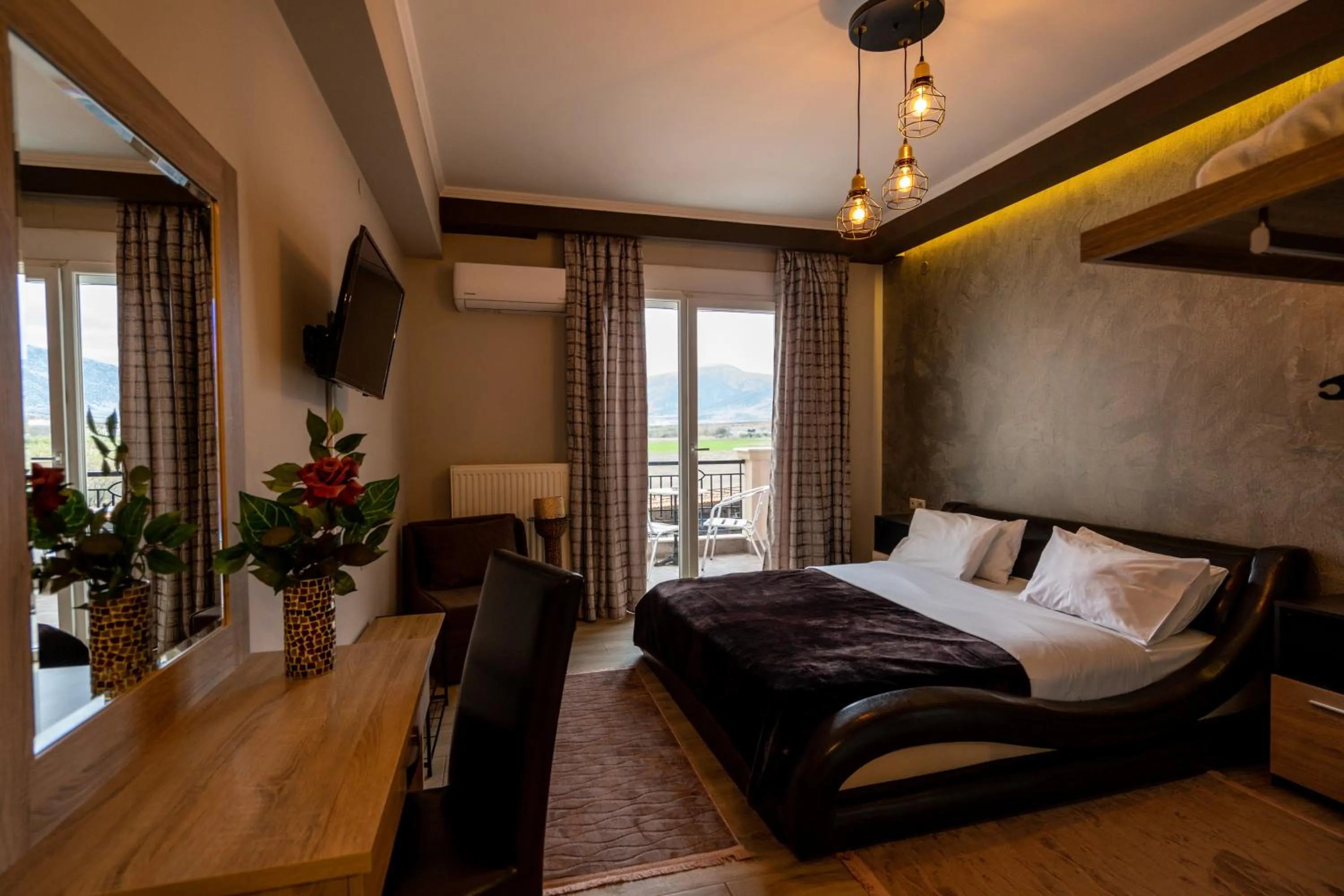 Bed in Hotel Epavlis