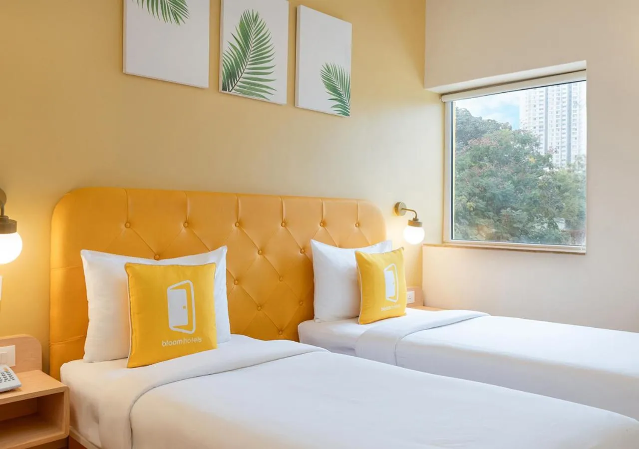 Photo of the whole room, Bed in Bloom Hotel - Financial District