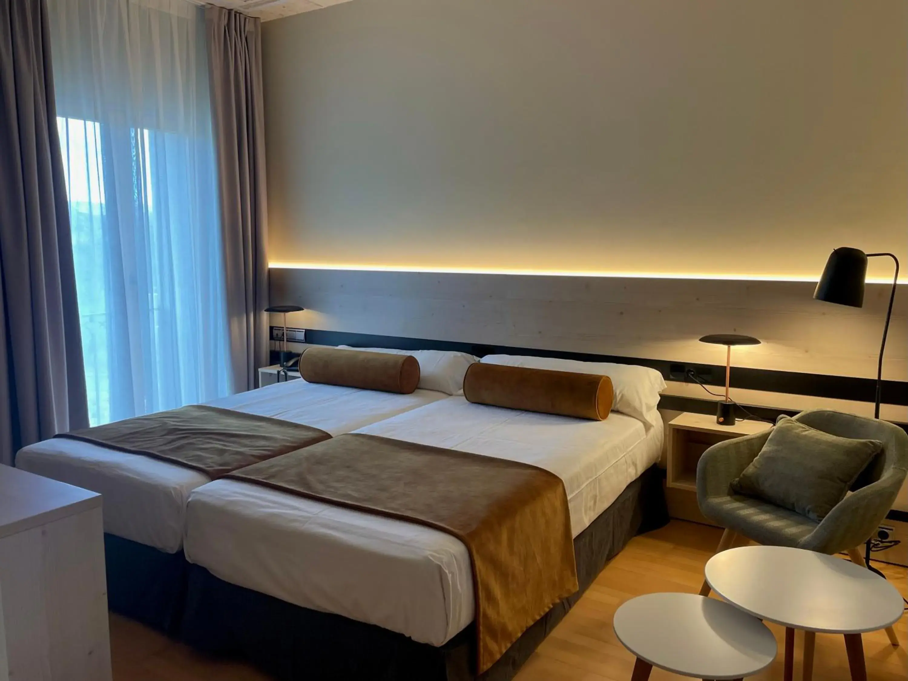 Family Junior Suite with spa access in Balneario de la Albotea Family Junior Suite with spa access in Balneario de la Albotea
