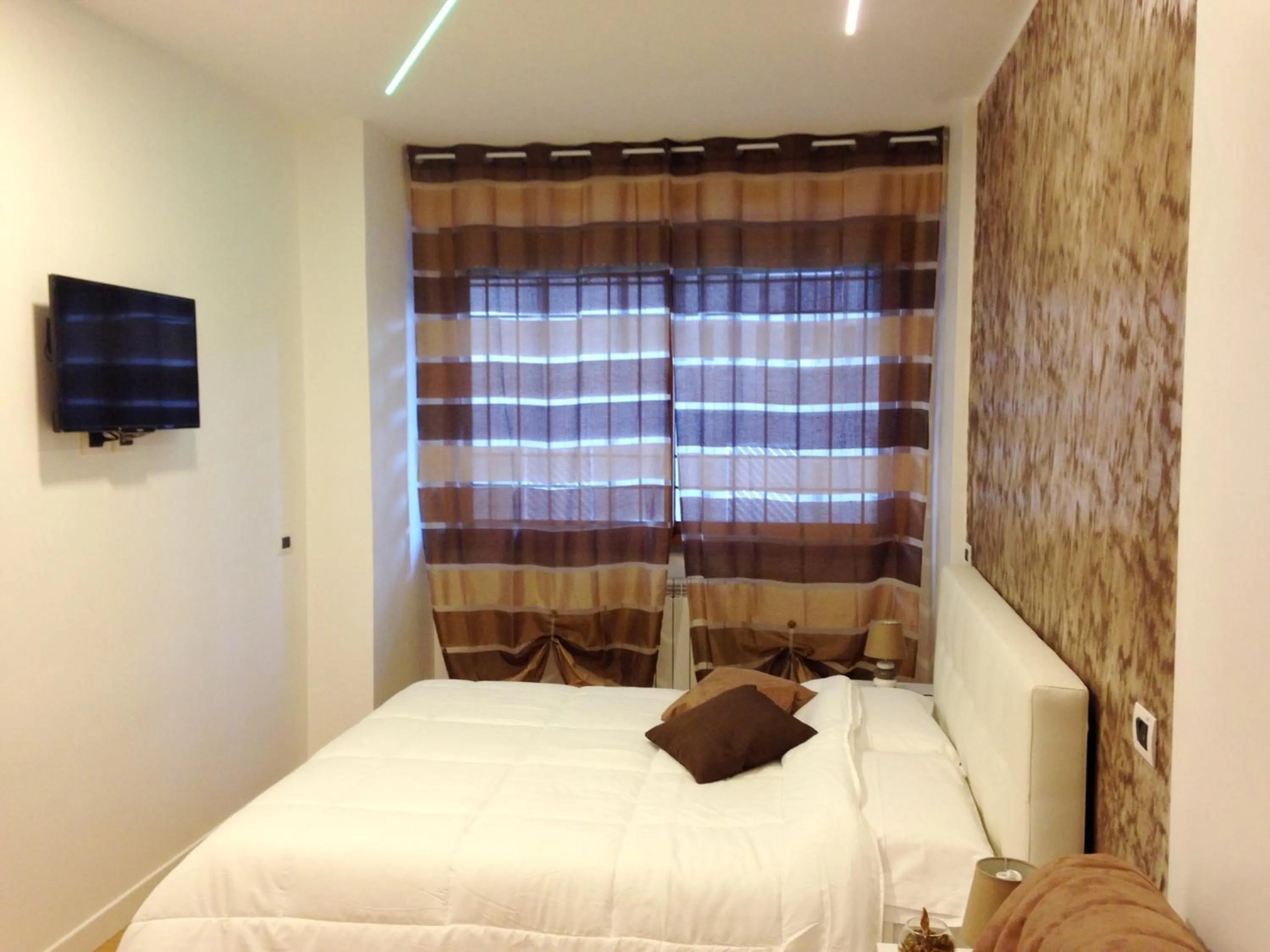 Photo of the whole room, Bed in Valle Aurelia House