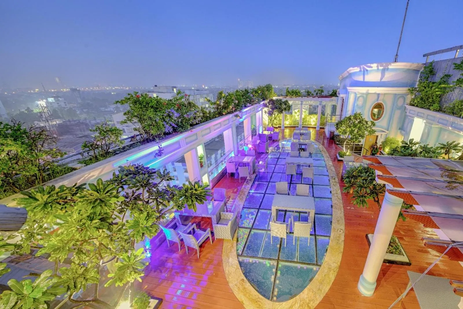 Restaurant/places to eat in De Sovrani