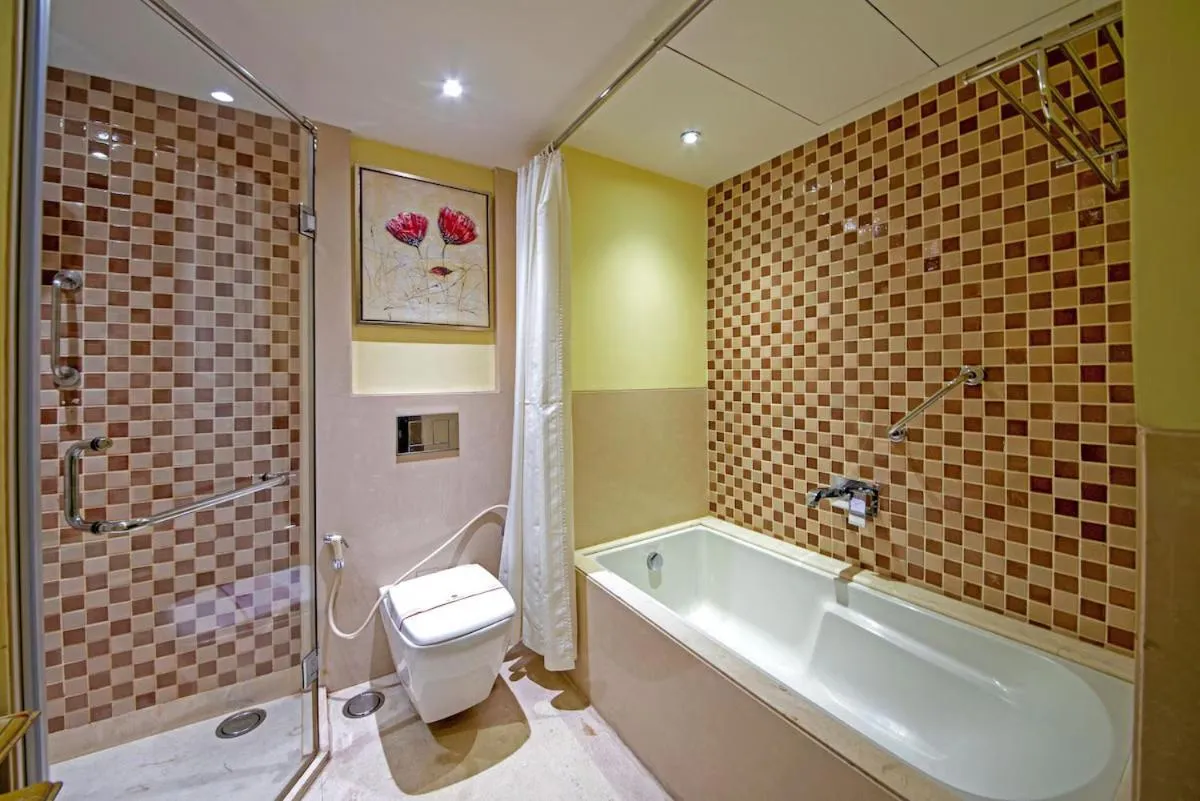 Shower in De Sovrani