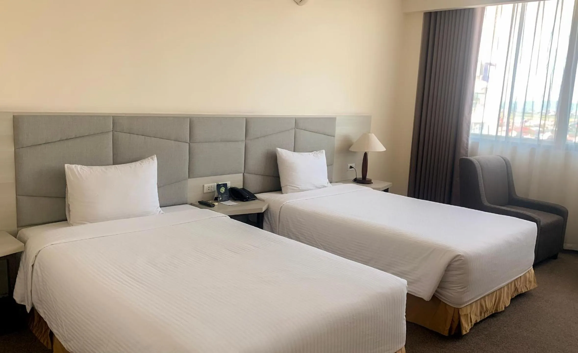 Bedroom, Bed in Muong Thanh Dien Chau Hotel