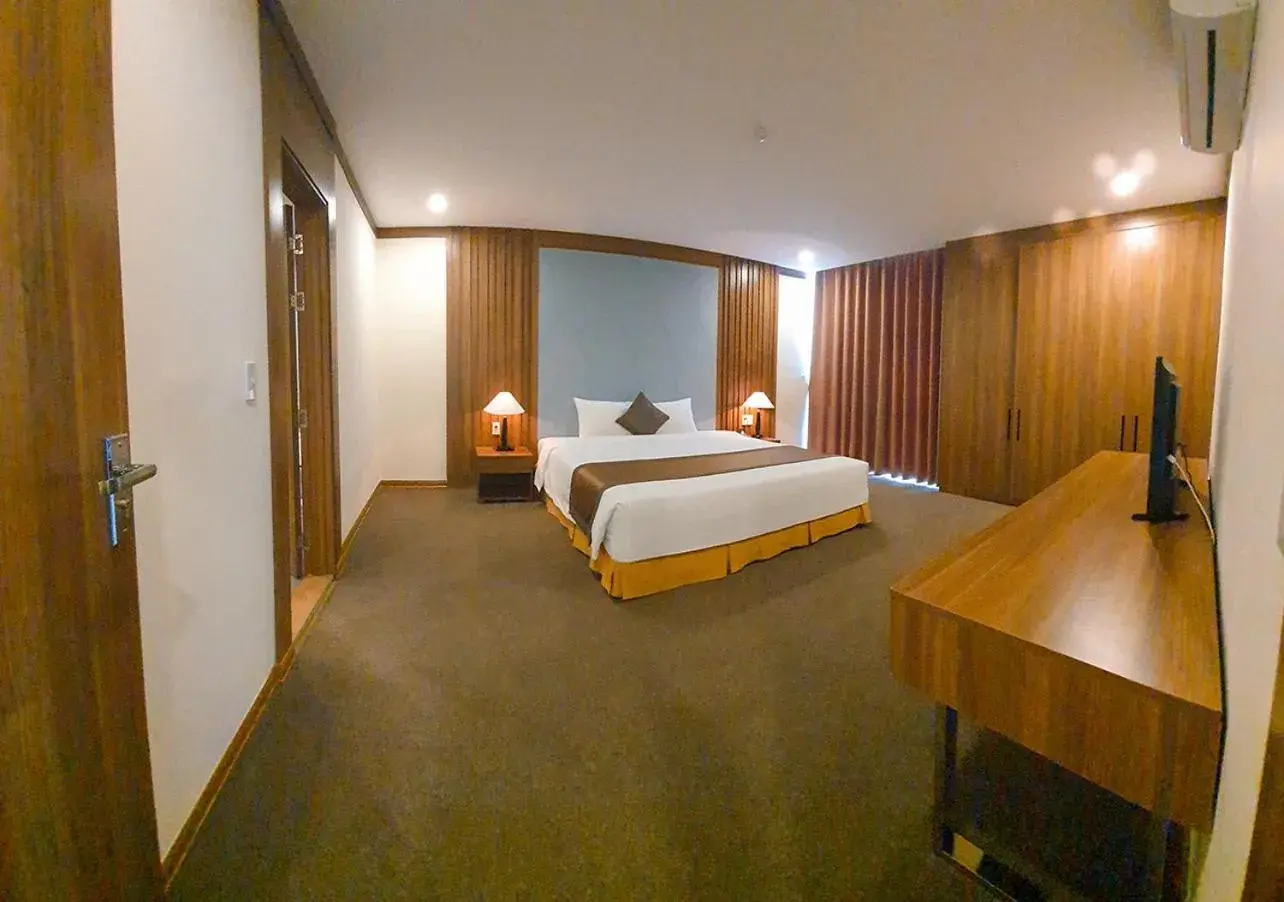 Bedroom, Bed in Muong Thanh Dien Chau Hotel Bedroom, Bed in Muong Thanh Dien Chau Hotel