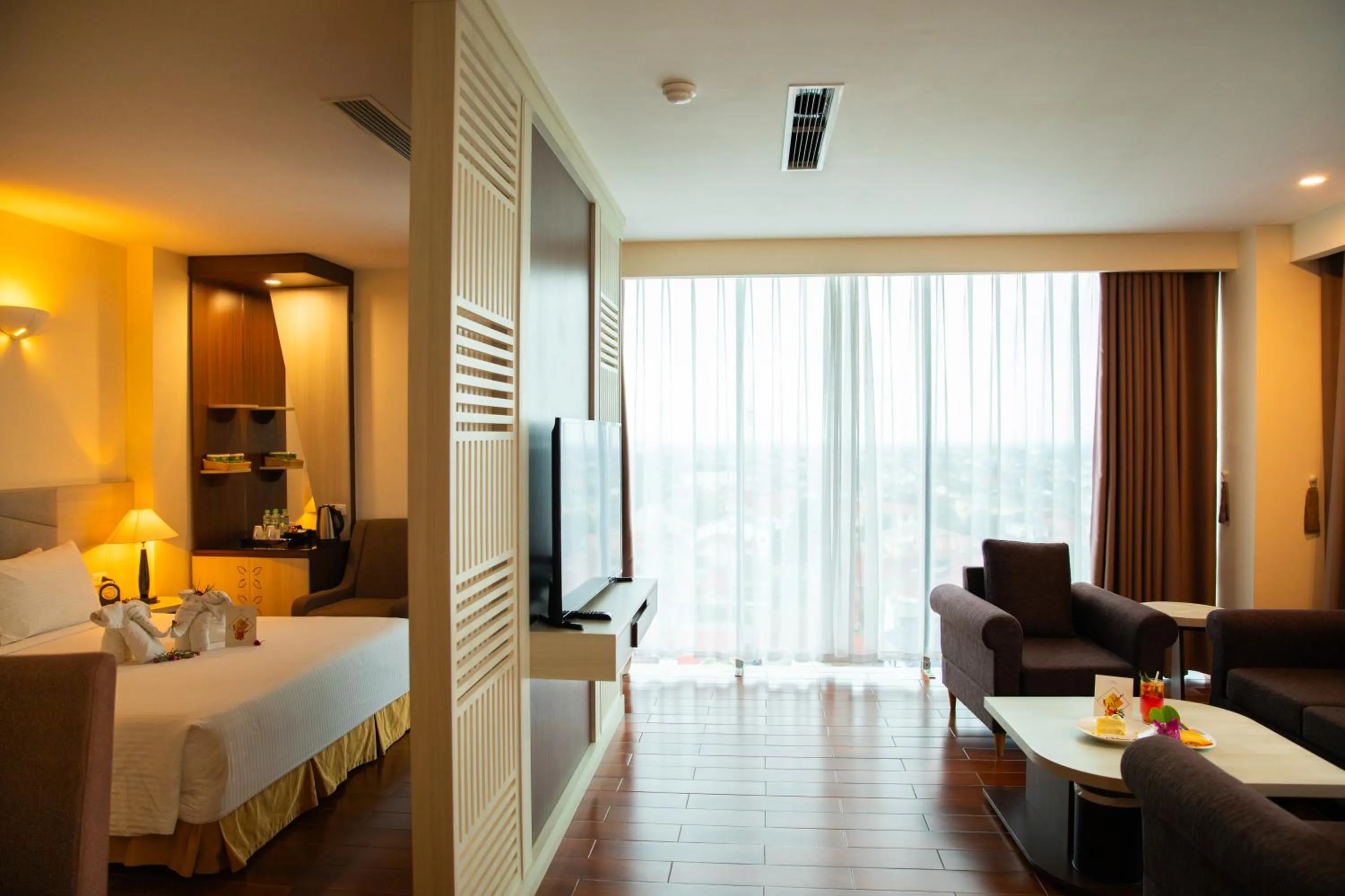 Bedroom, Bed in Muong Thanh Dien Chau Hotel