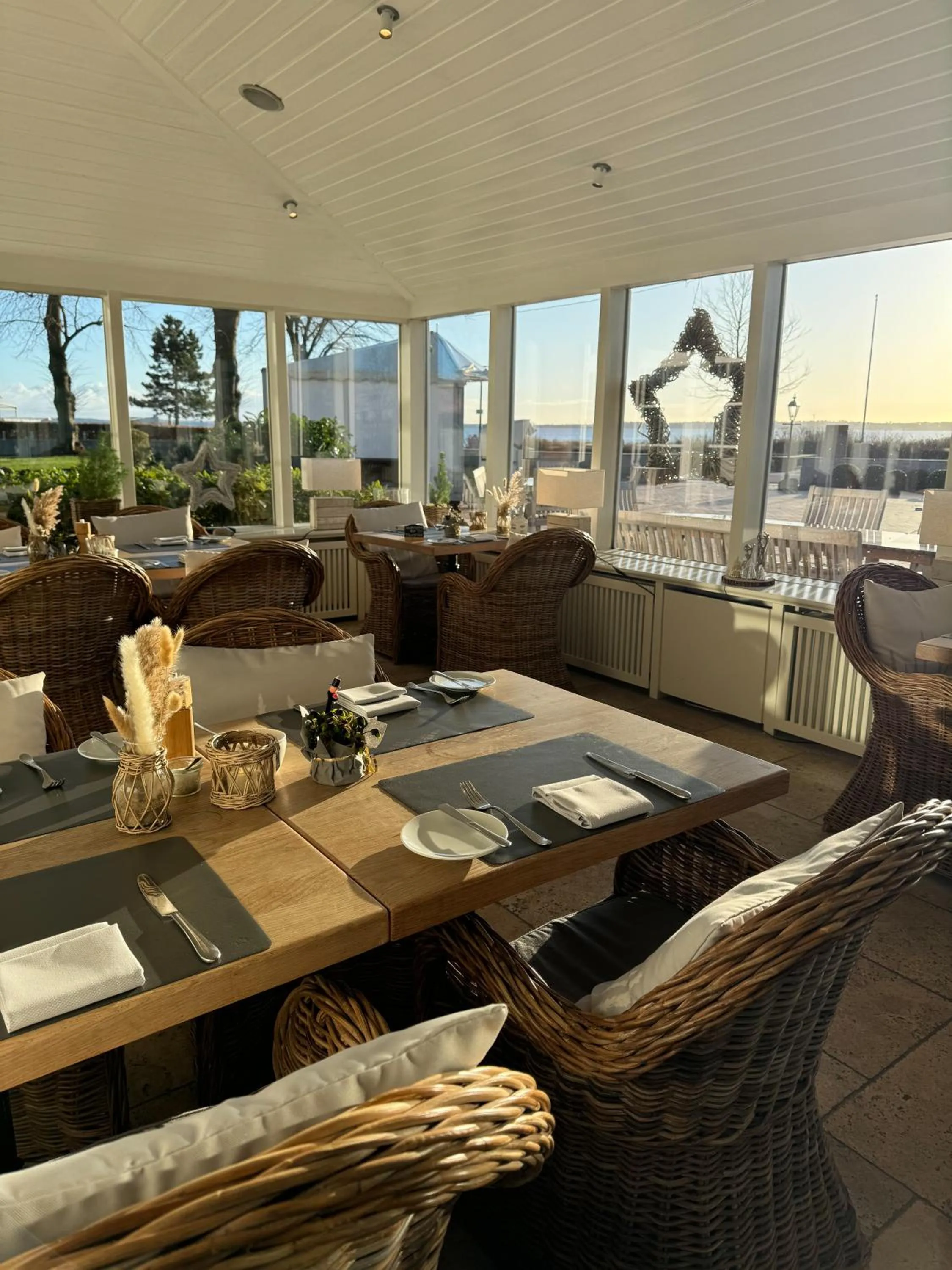 Restaurant/places to eat in Strandhotel Strande