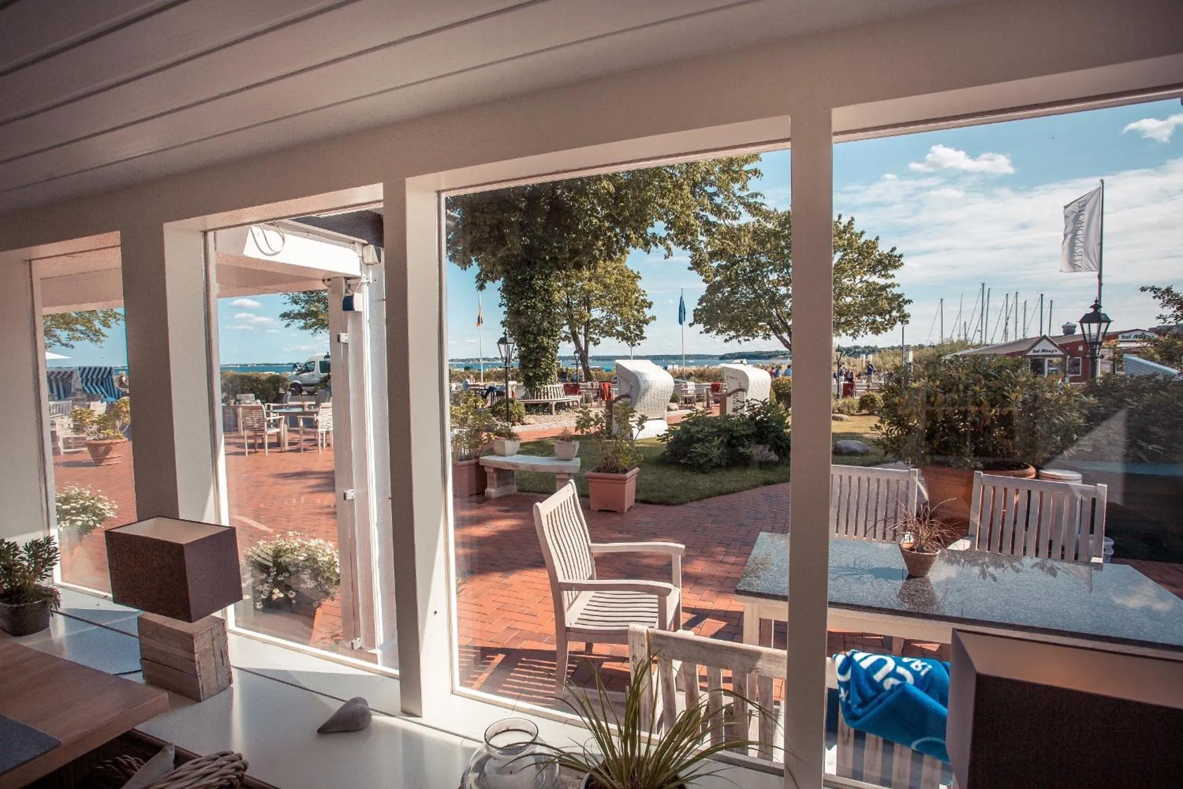 Restaurant/places to eat in Strandhotel Strande