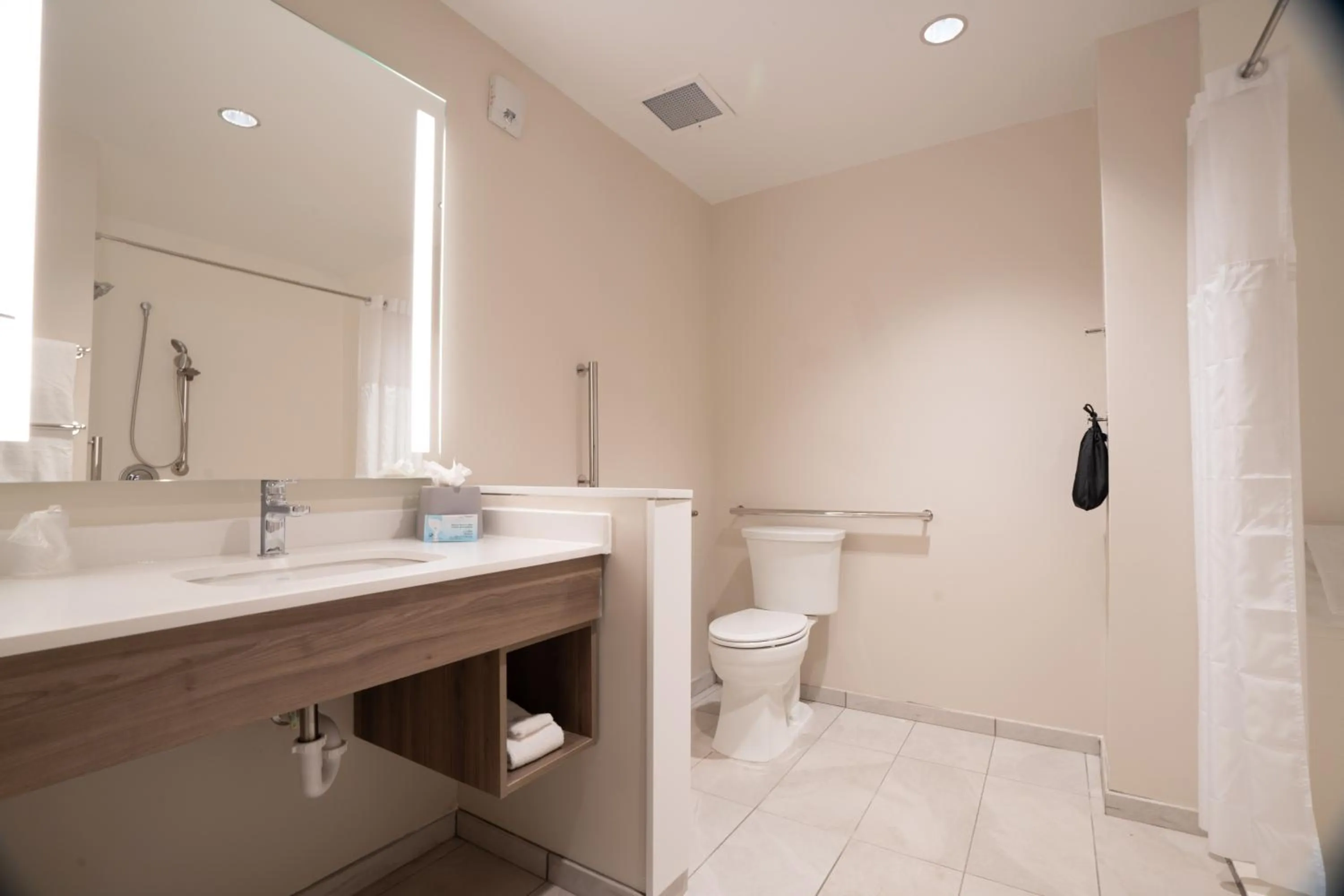 Holiday Inn Express & Suites Murfreesboro West by IHG