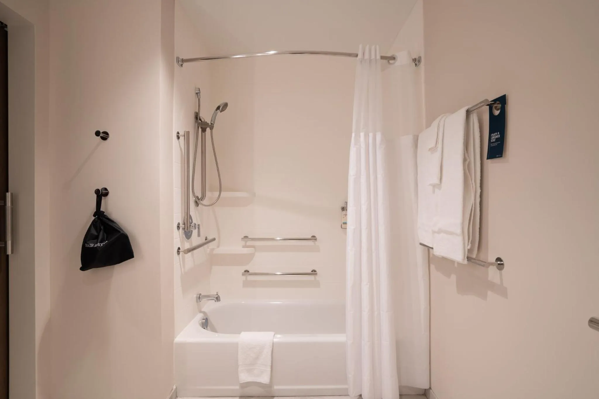 Photo of the whole room in Holiday Inn Express & Suites Murfreesboro West by IHG