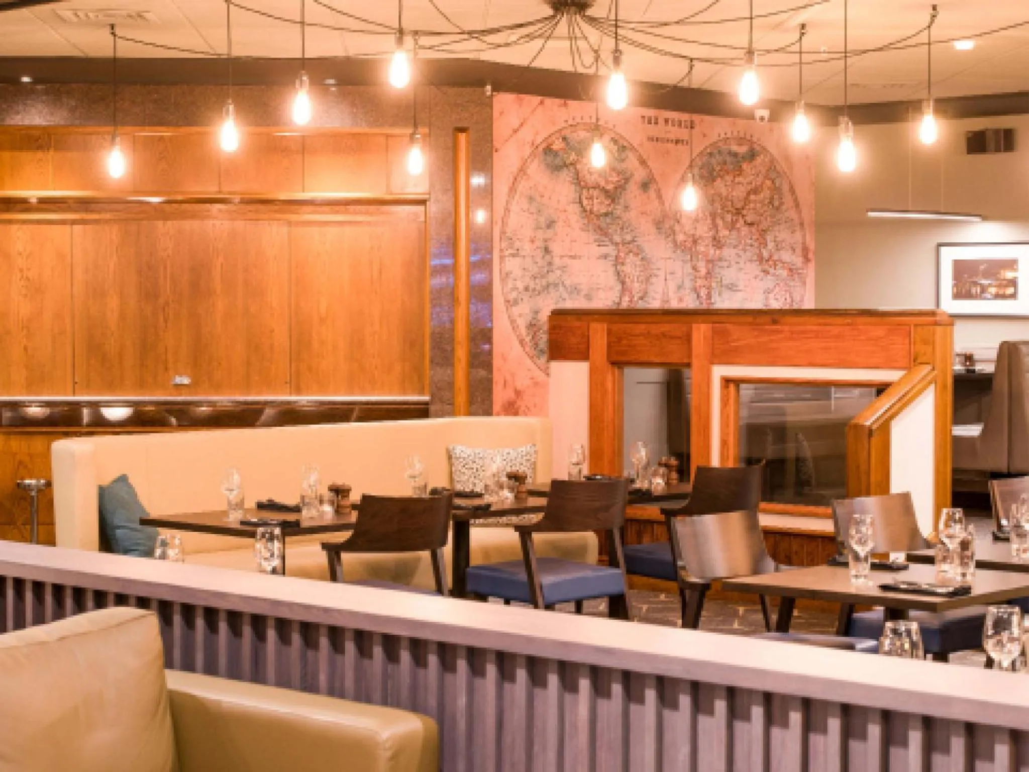 Restaurant/places to eat in Crowne Plaza Nottingham by IHG