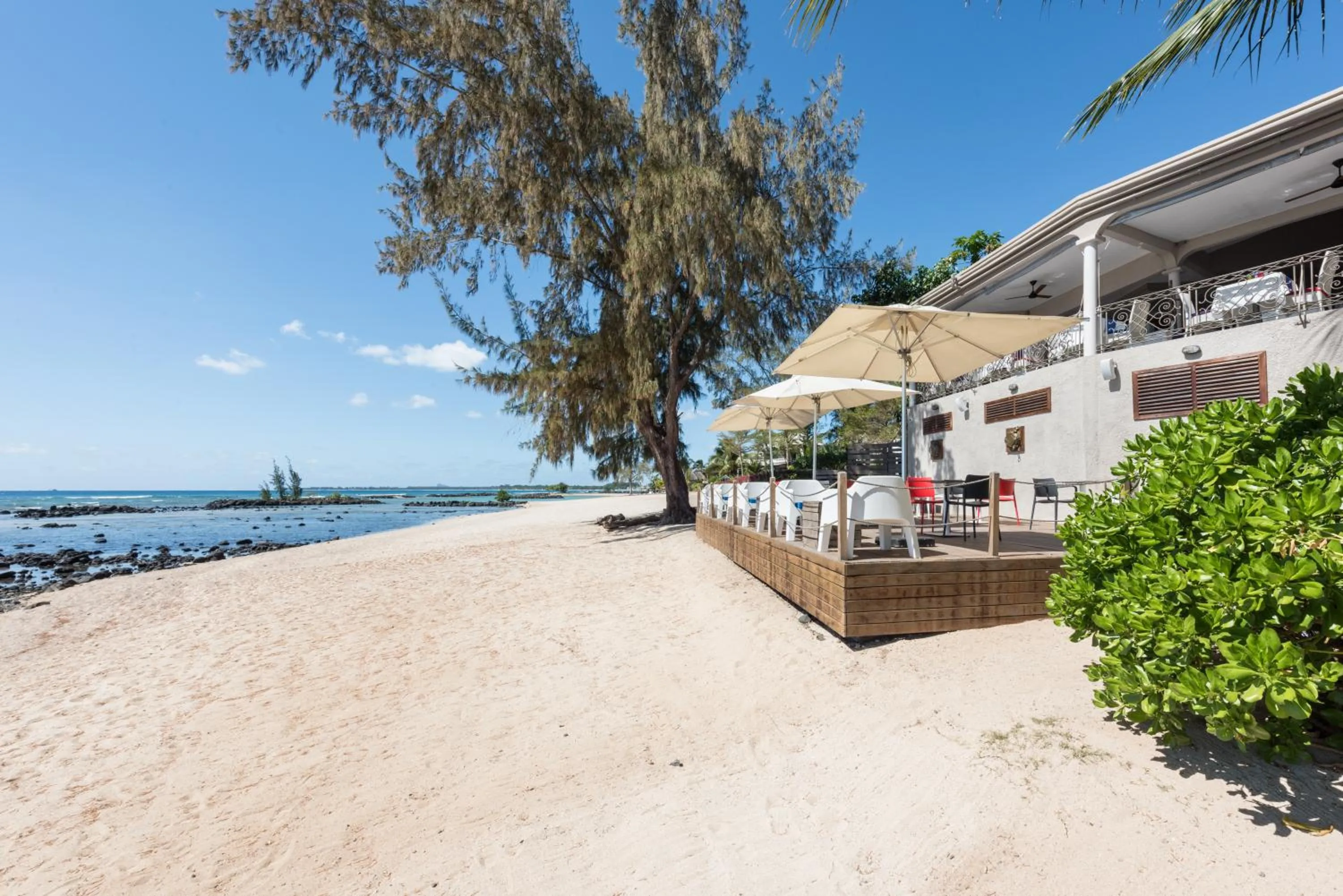 Restaurant/places to eat in Voile Bleue Boutique Hotel