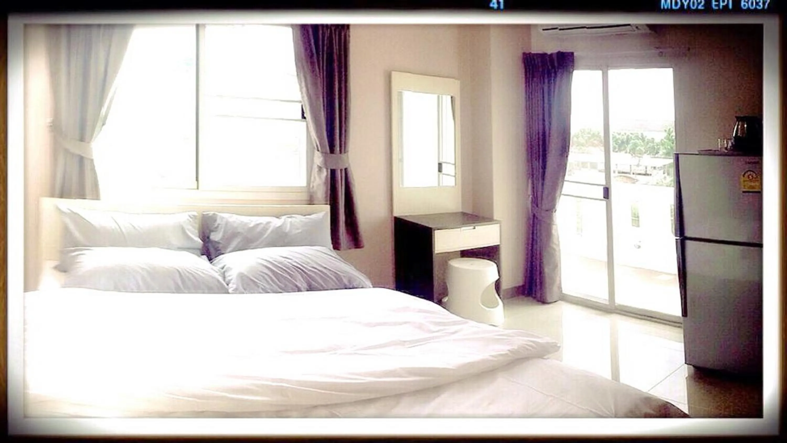 Photo of the whole room, Bed in At Ease Hotel Suvarnabhumi