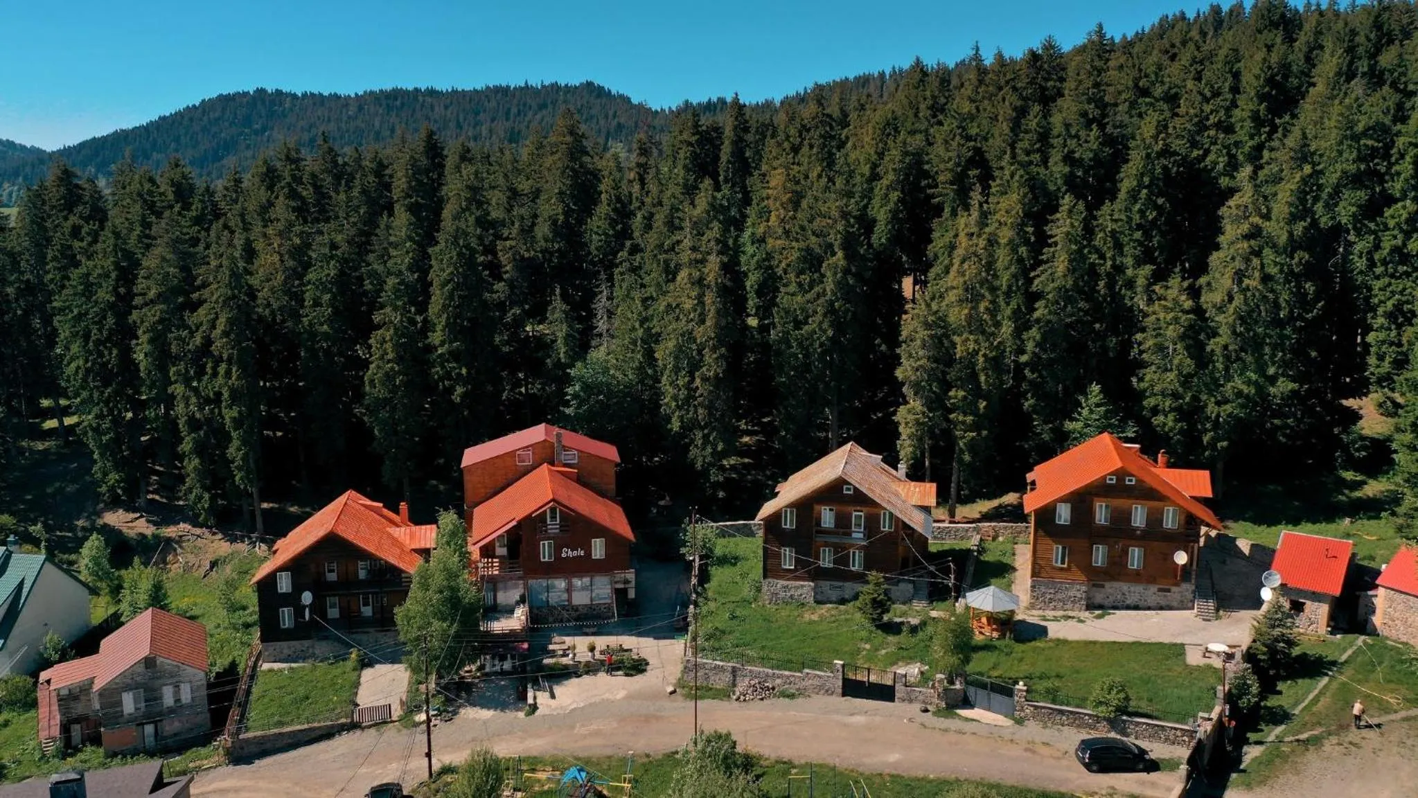 Property building in Boutique Hotel Shale