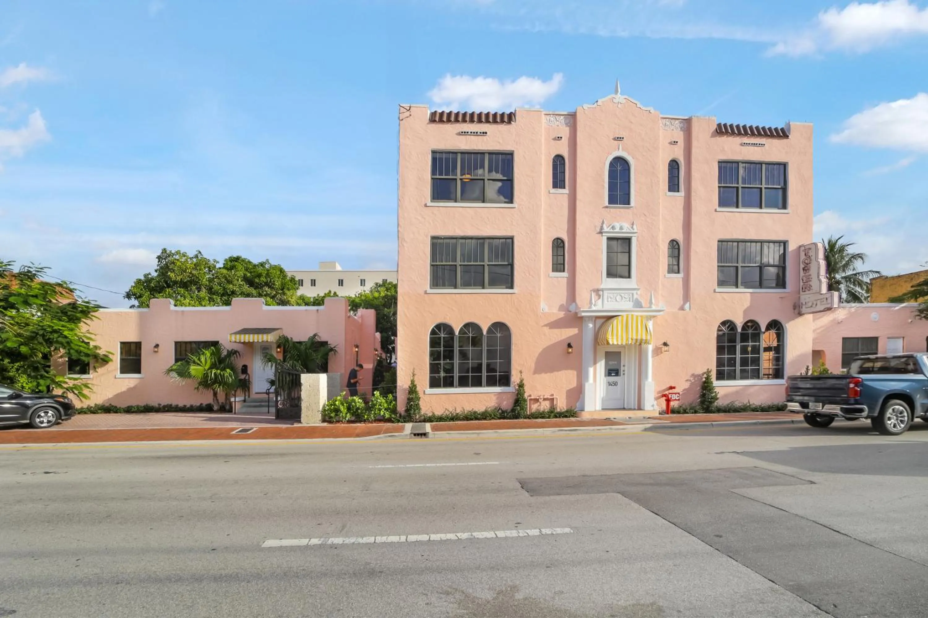 Property building in Tower Hotel Little Havana