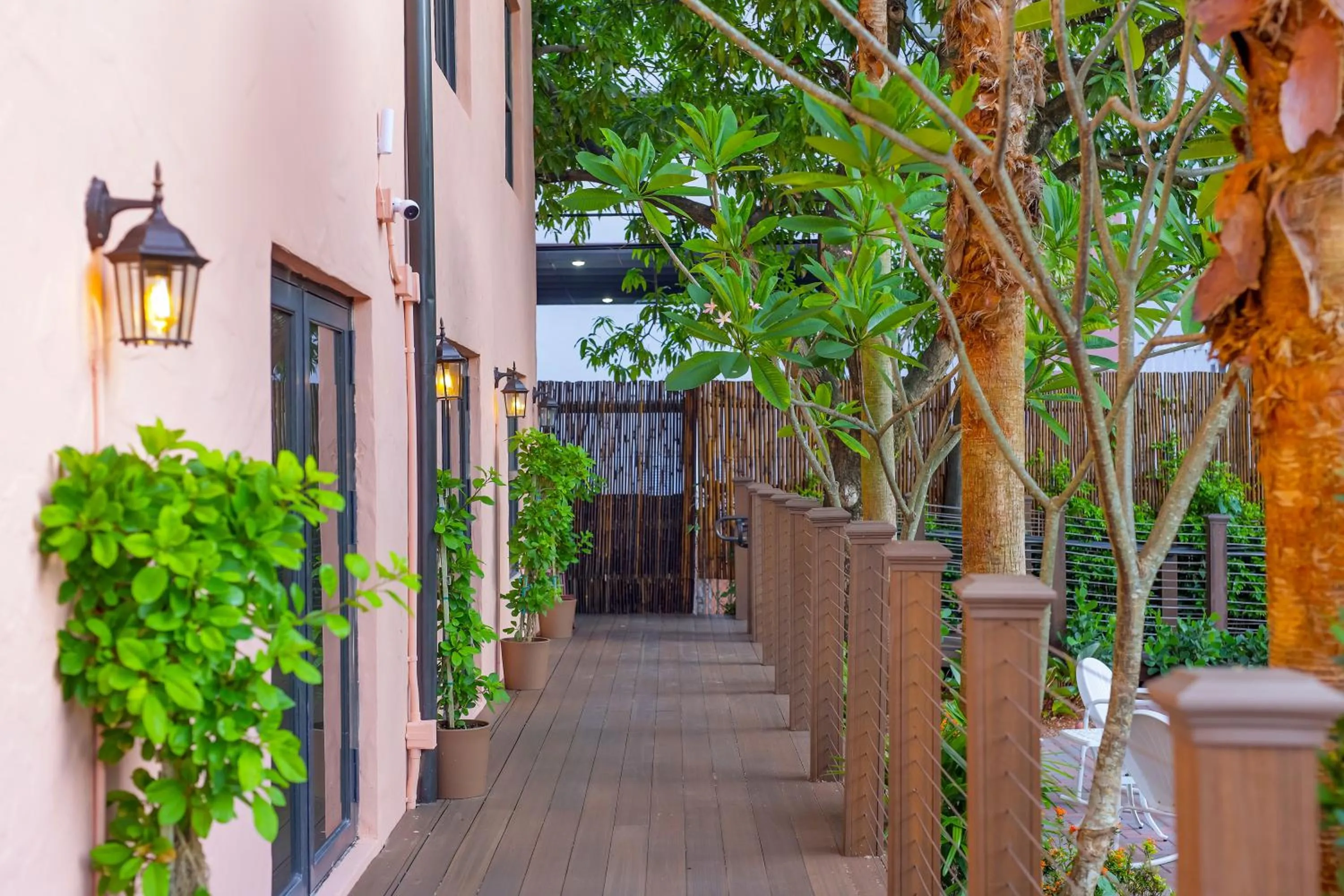 Patio in Tower Hotel Little Havana