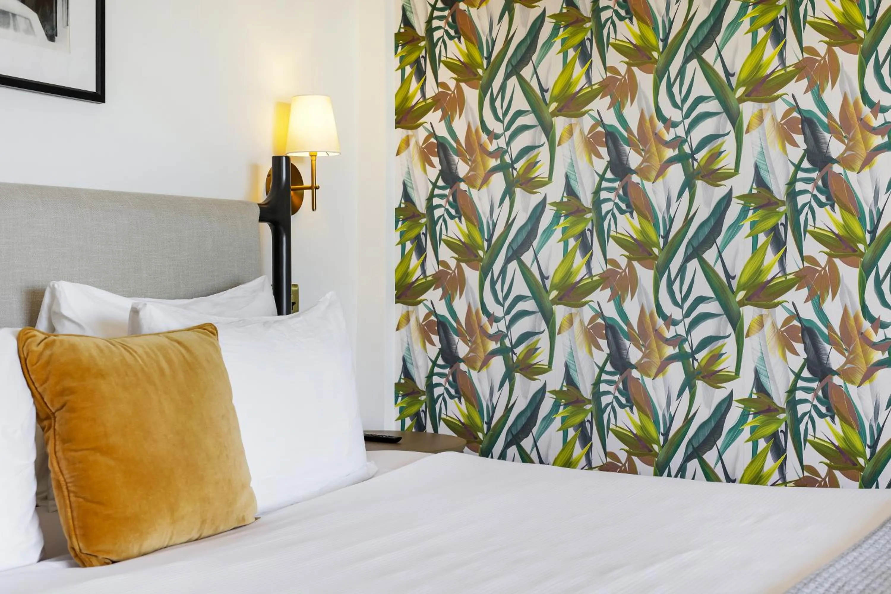 Bed in Tower Hotel Little Havana