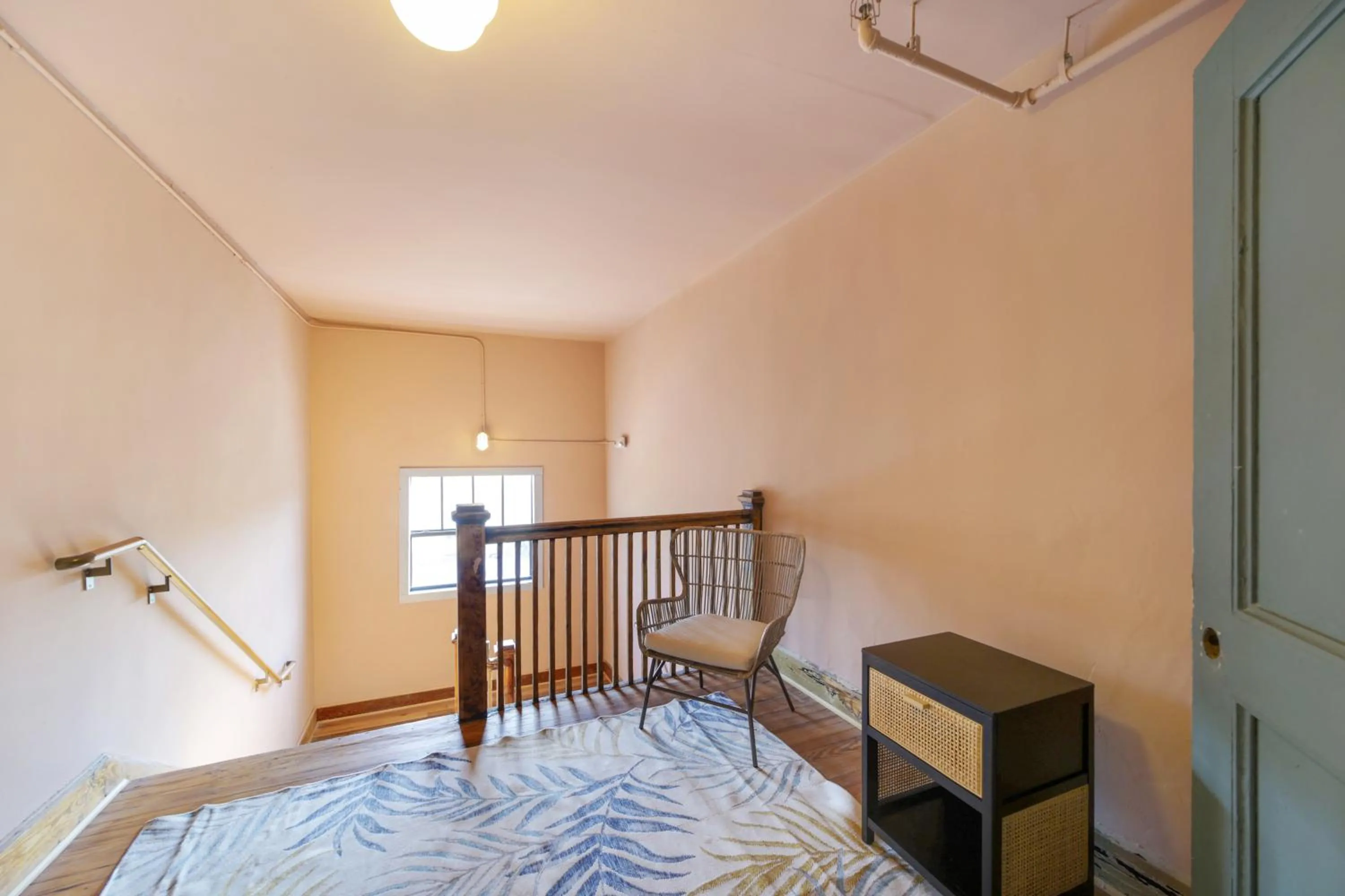 Property building, Bed in Tower Hotel Little Havana