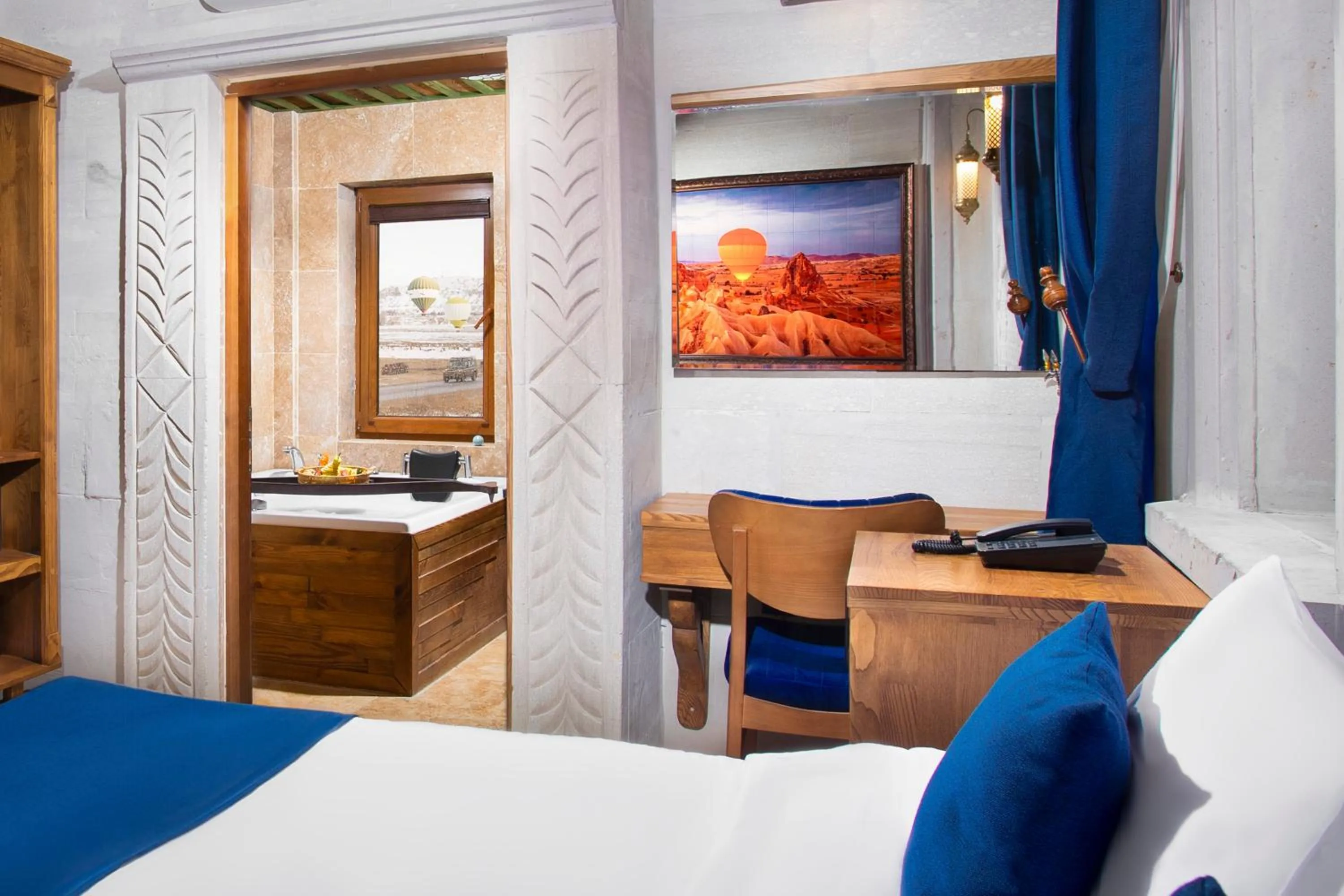 Photo of the whole room, Bed in Rapsodi Cappadocia