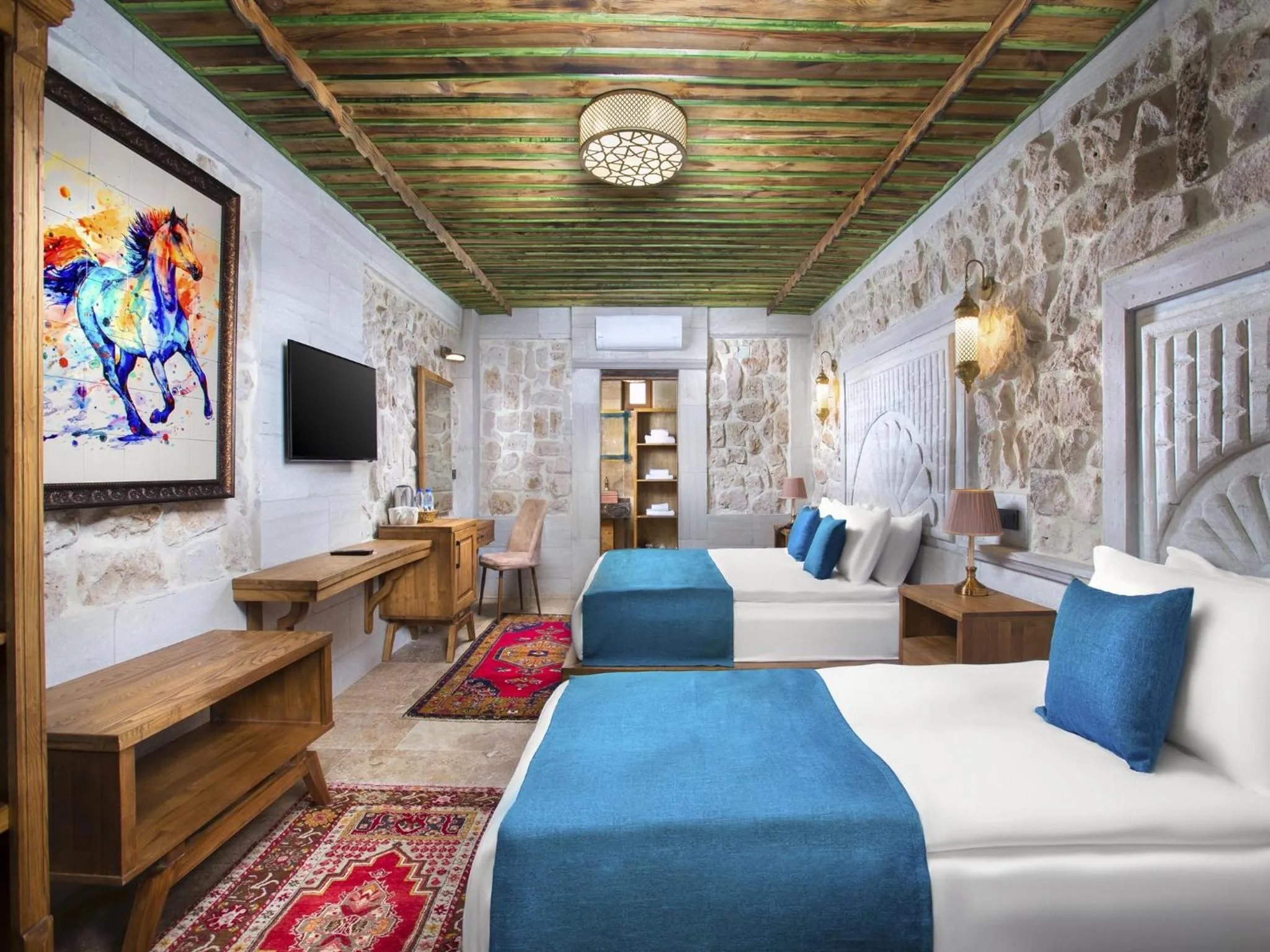 Photo of the whole room, Bed in Rapsodi Cappadocia