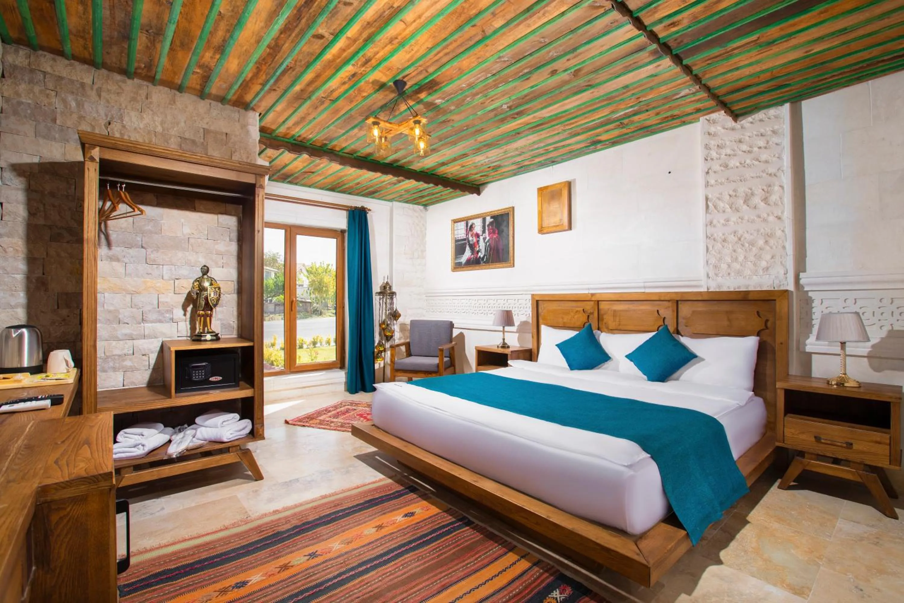 Photo of the whole room, Bed in Rapsodi Cappadocia