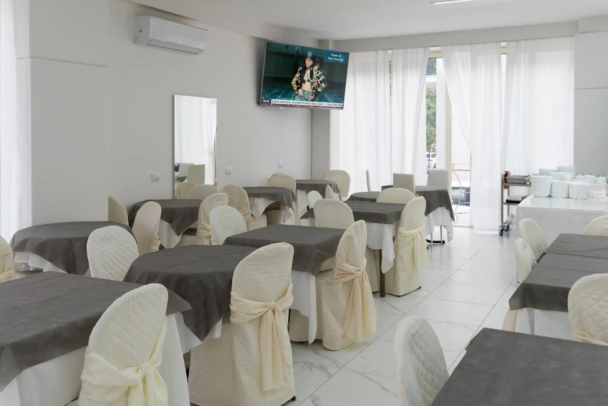 Restaurant/places to eat in Hotel Ninfea Cattolica