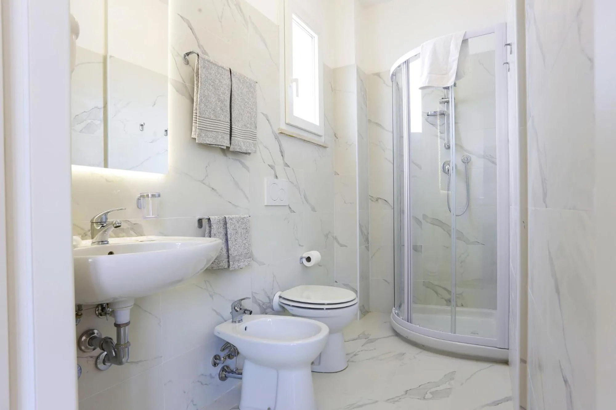 Bathroom in Hotel Ninfea Cattolica