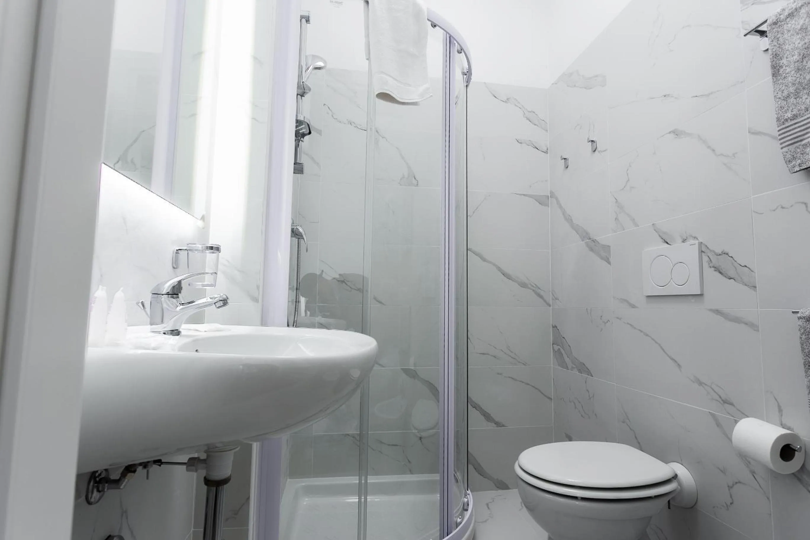 Bathroom in Hotel Ninfea Cattolica
