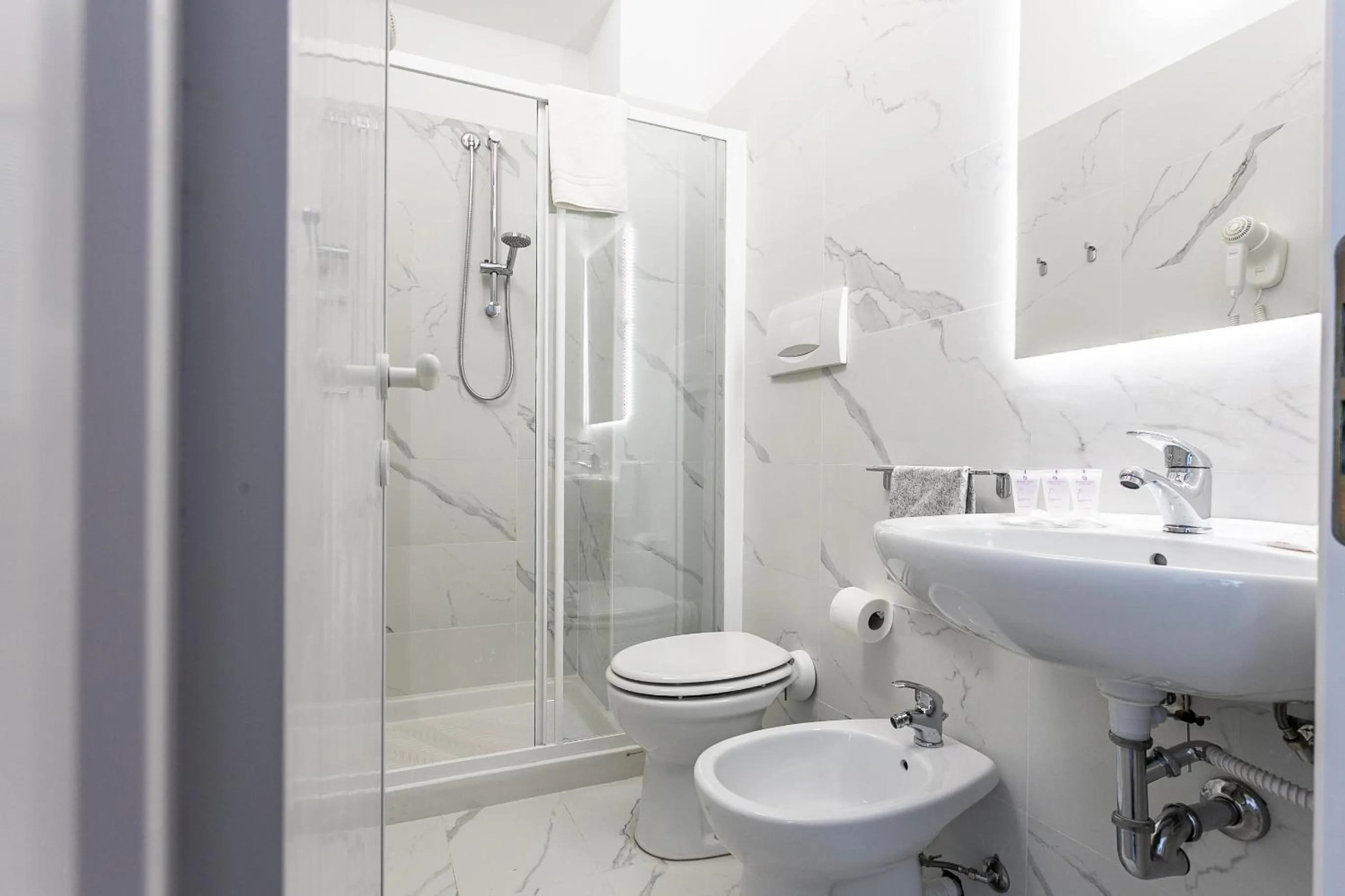 Bathroom in Hotel Ninfea Cattolica