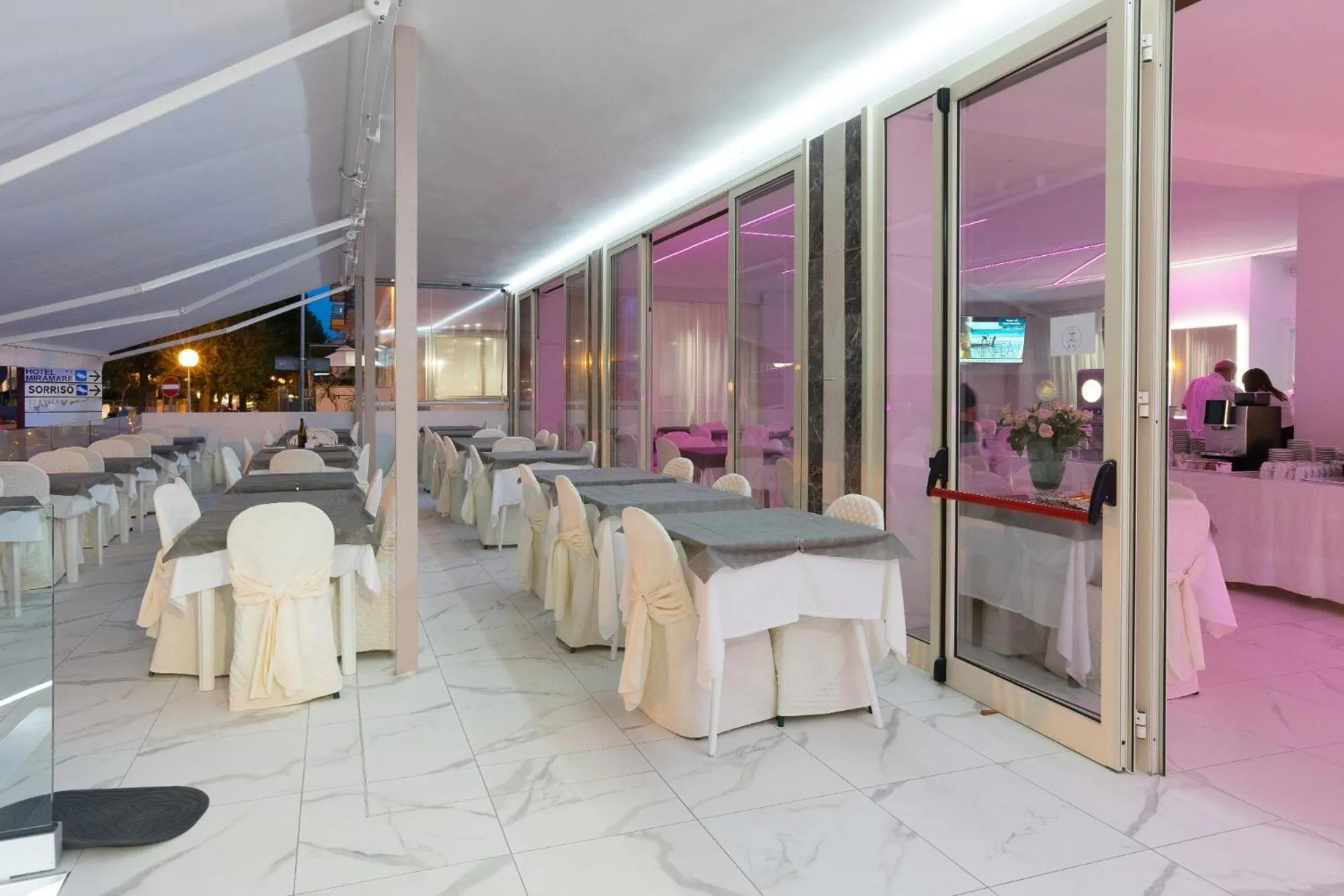 Restaurant/places to eat in Hotel Ninfea Cattolica