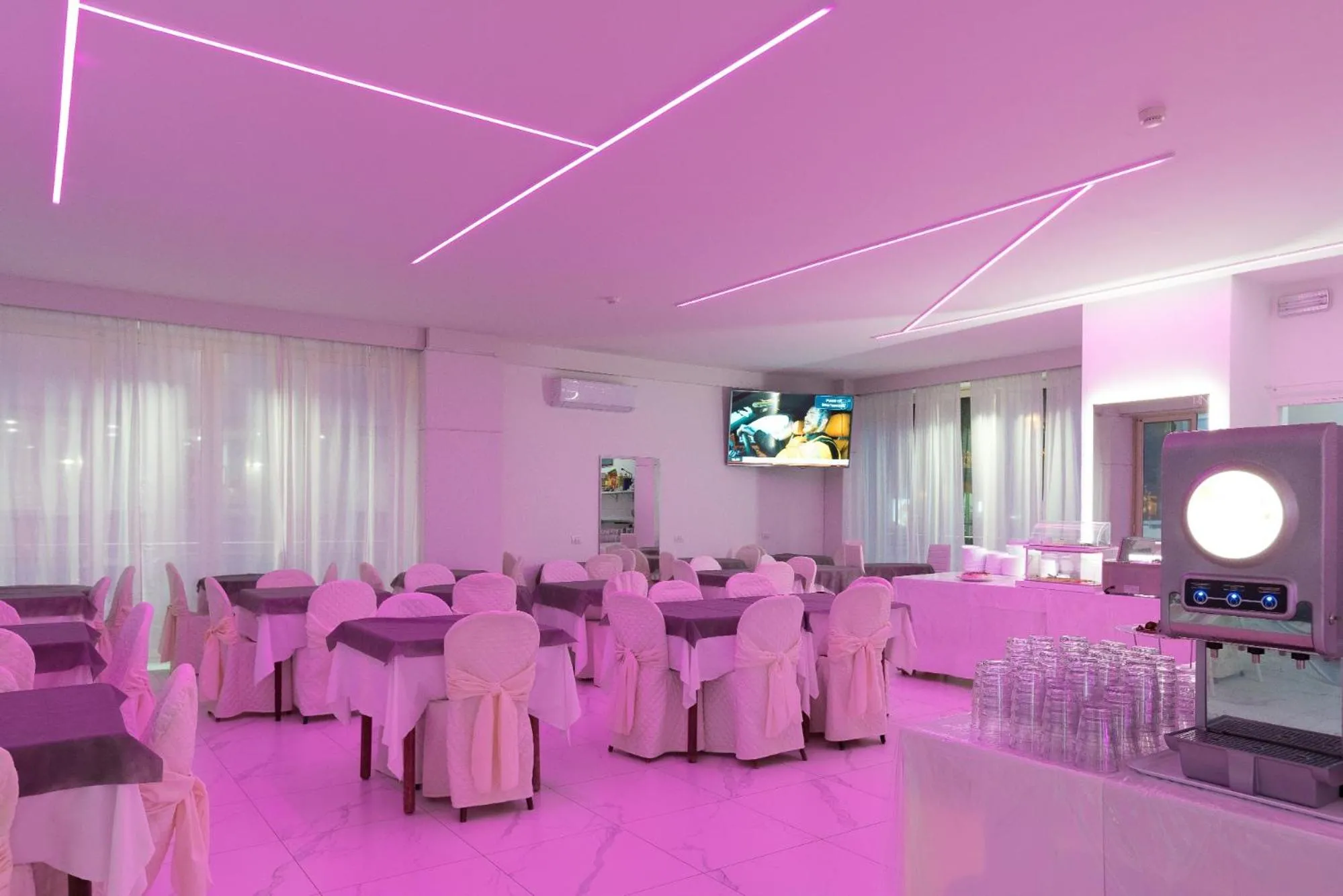 Restaurant/places to eat in Hotel Ninfea Cattolica