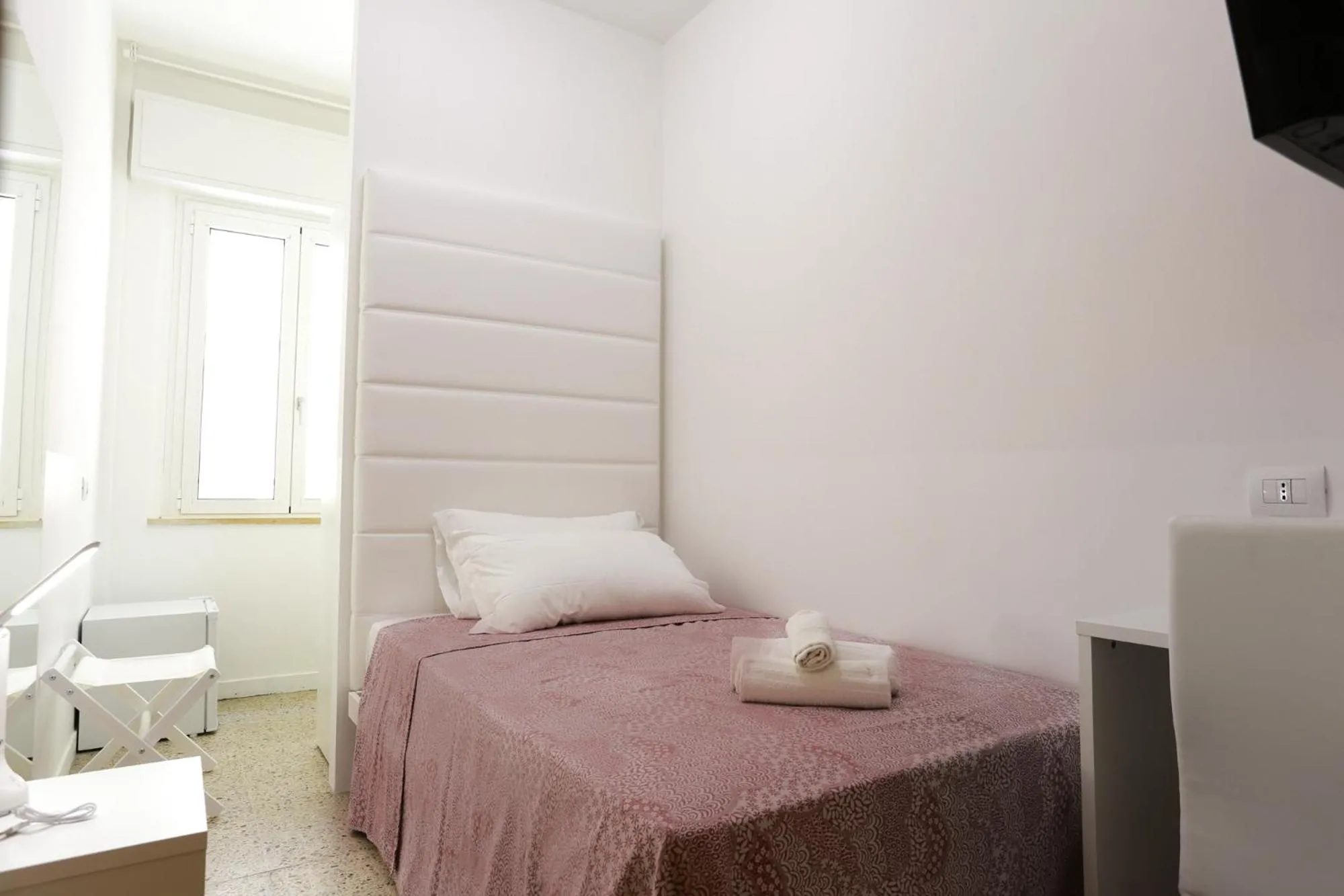 Bed in Hotel Ninfea Cattolica