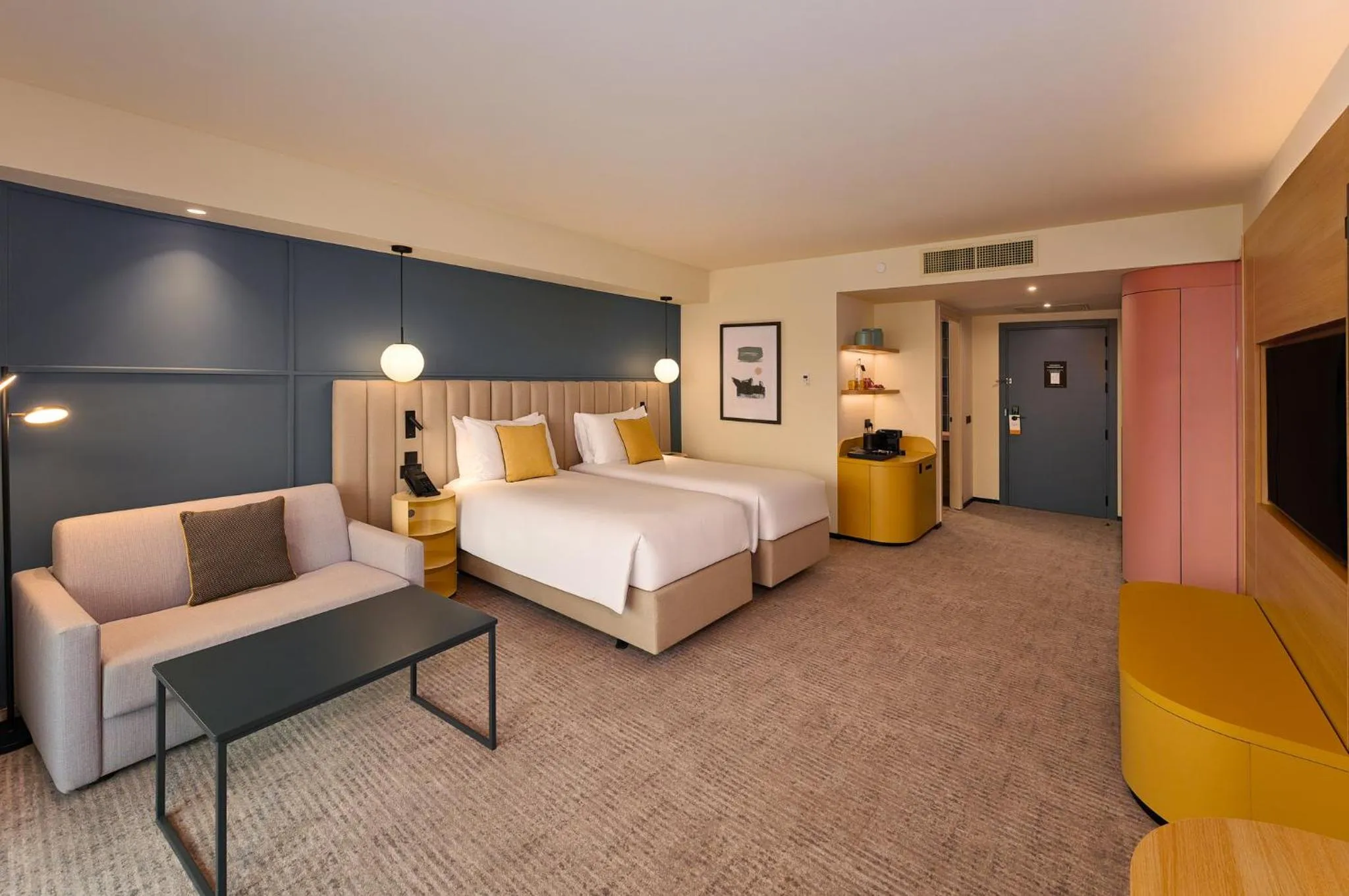 Photo of the whole room, Bed in voco Malta by IHG