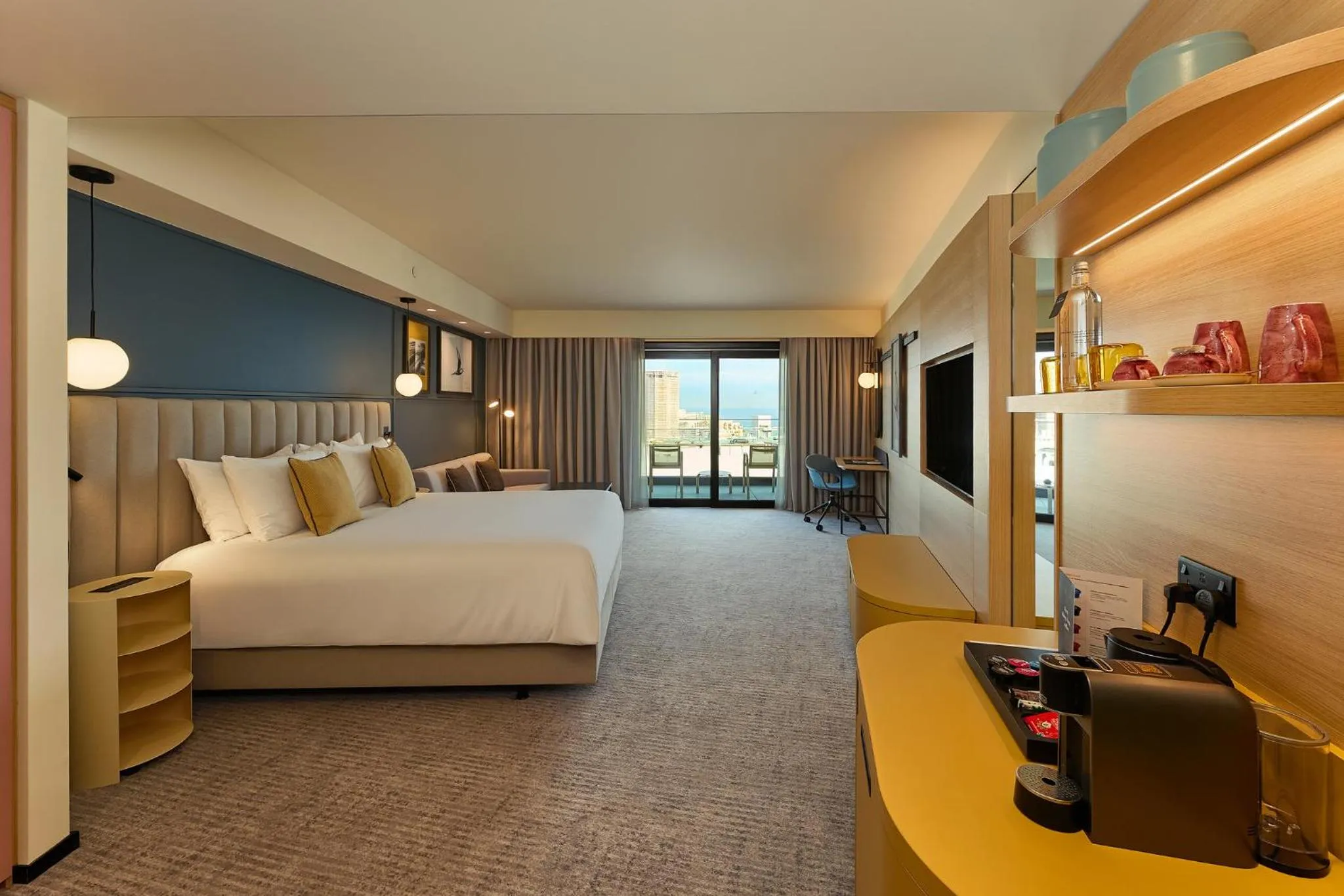 Photo of the whole room, Bed in voco Malta by IHG