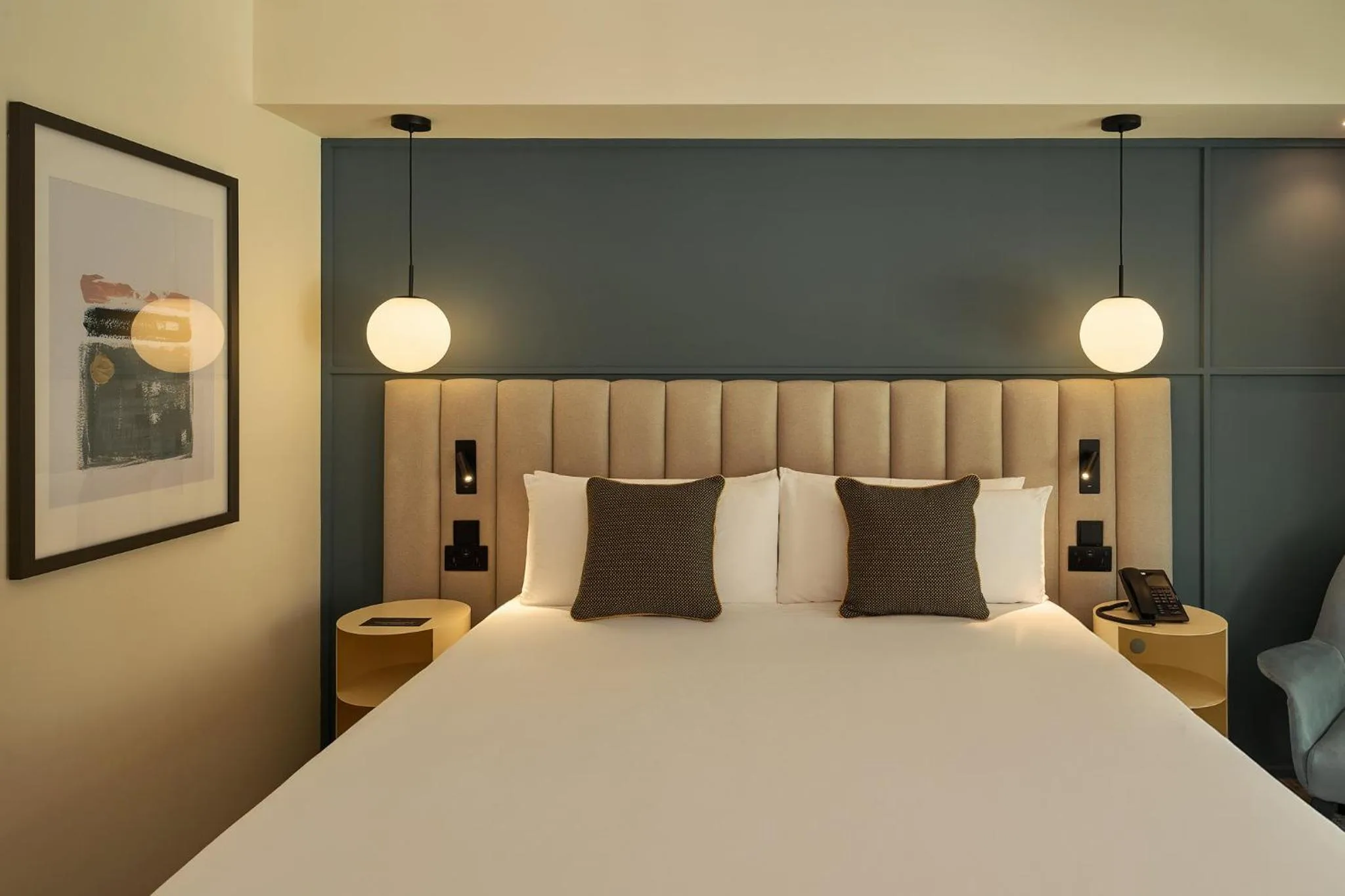 Photo of the whole room, Bed in voco Malta by IHG