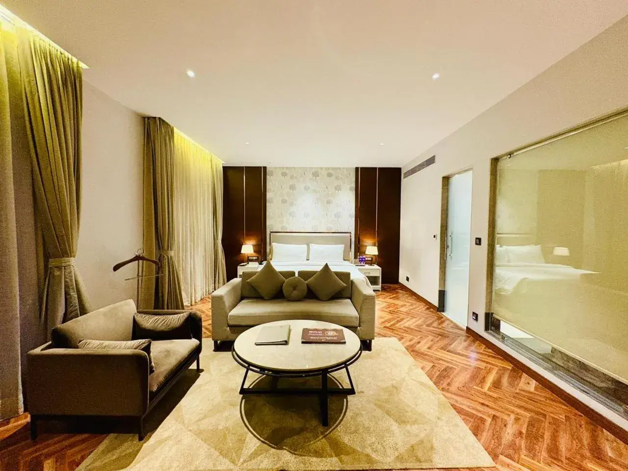 Bedroom in Grand Mirage Dhanbad, a member of Radisson Individuals Bedroom in Grand Mirage Dhanbad, a member of Radisson Individuals