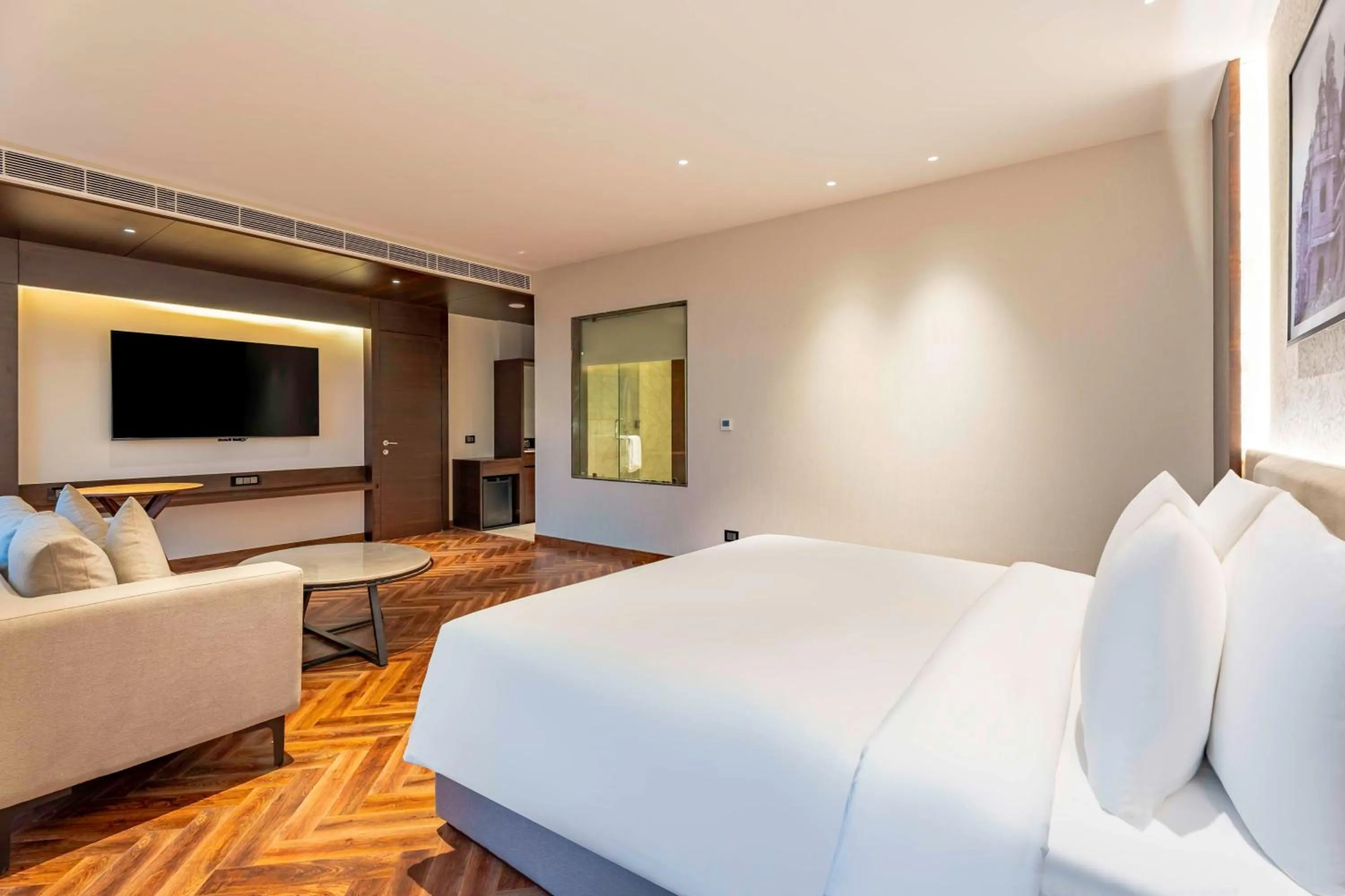 Photo of the whole room, Bed in Grand Mirage Dhanbad, a member of Radisson Individuals