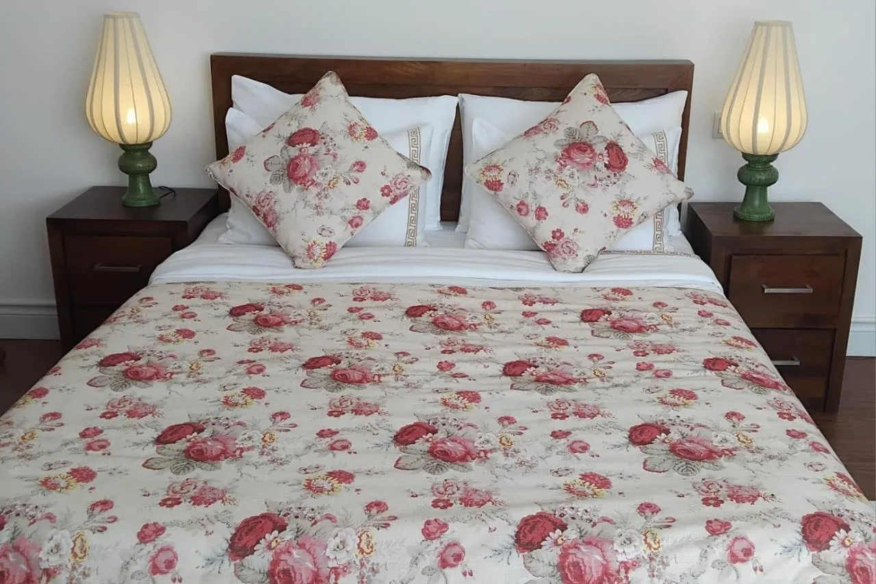 Standard Queen Room - single occupancy in Winchester Little England