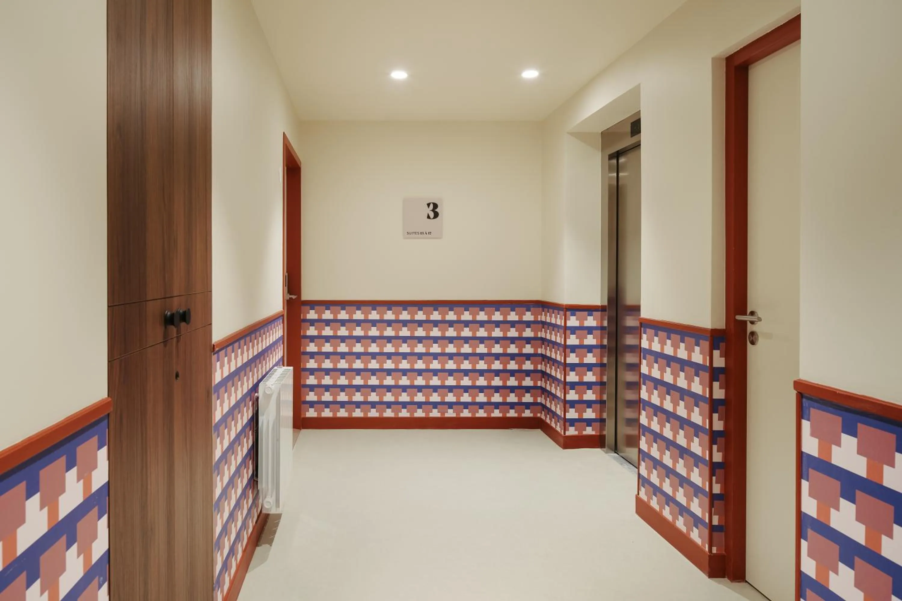 Facade/entrance in Edgar Suites Montrouge