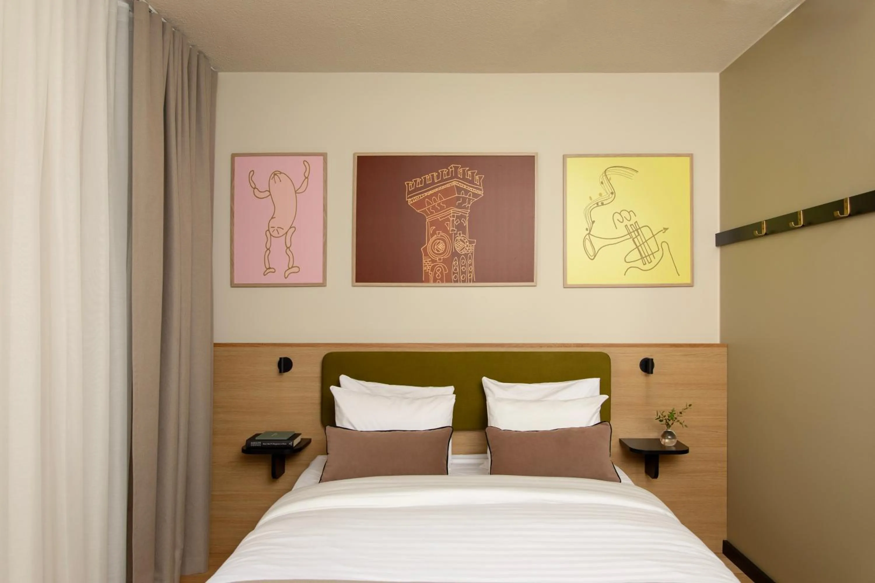 Bed in Bob W Helsinki Kaarti