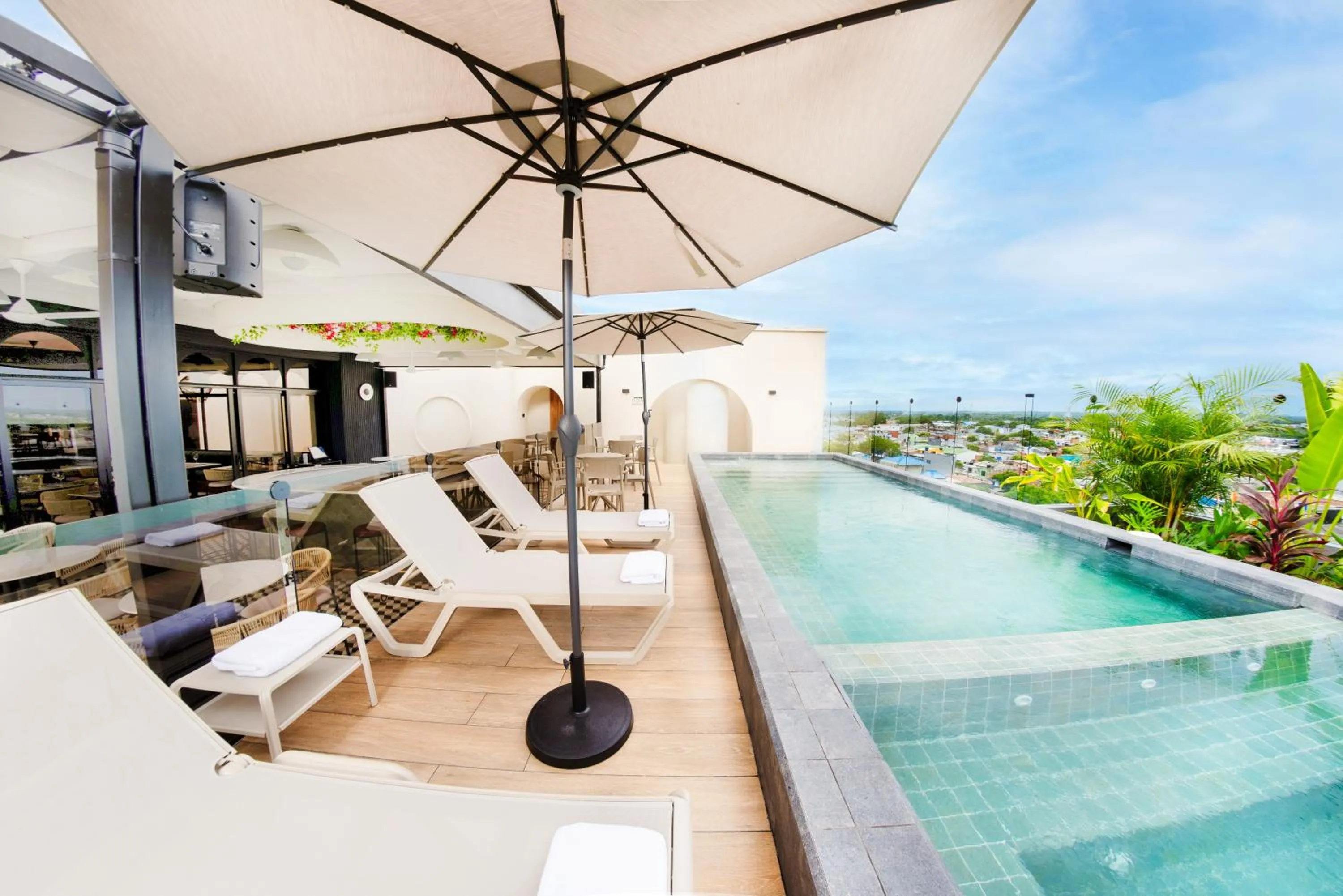 Swimming pool in Botanico Hotel y Spa